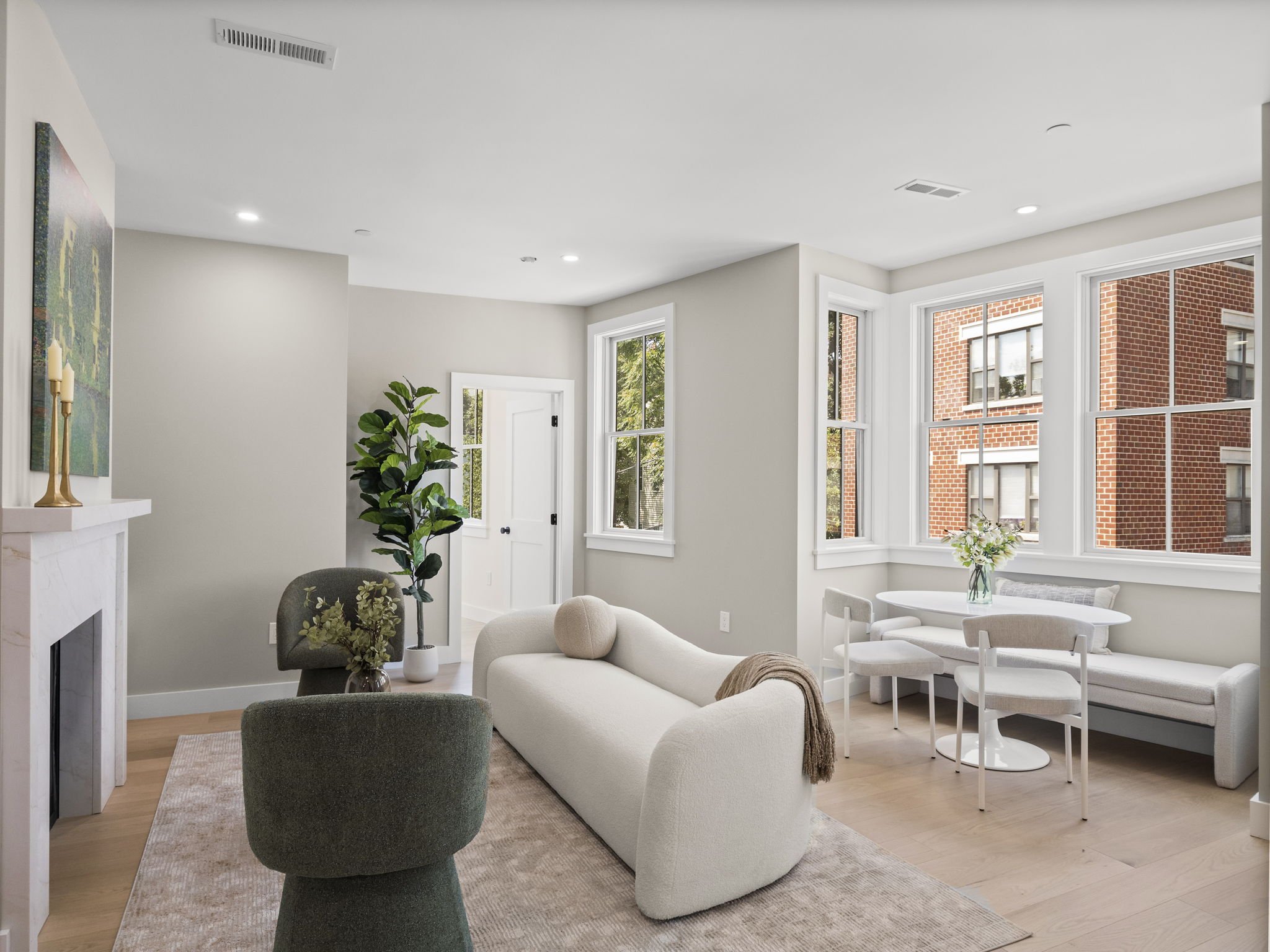 96-web-or-mls-106 Bunker Hill St 3R Boston MA 22.jpg