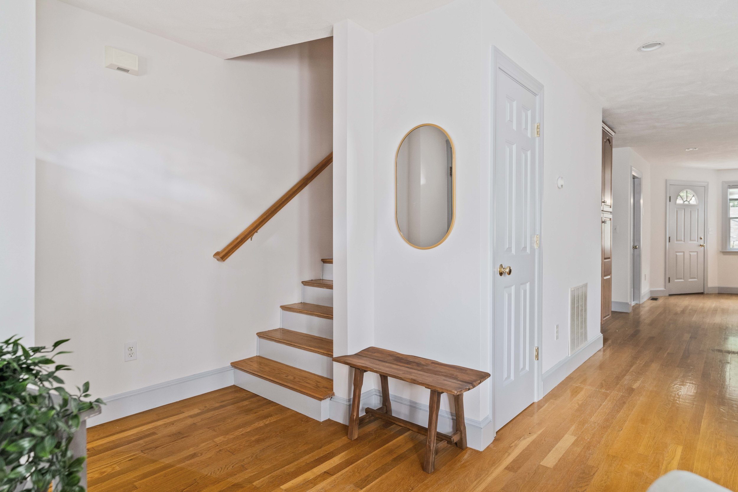 Foyer-3.jpg