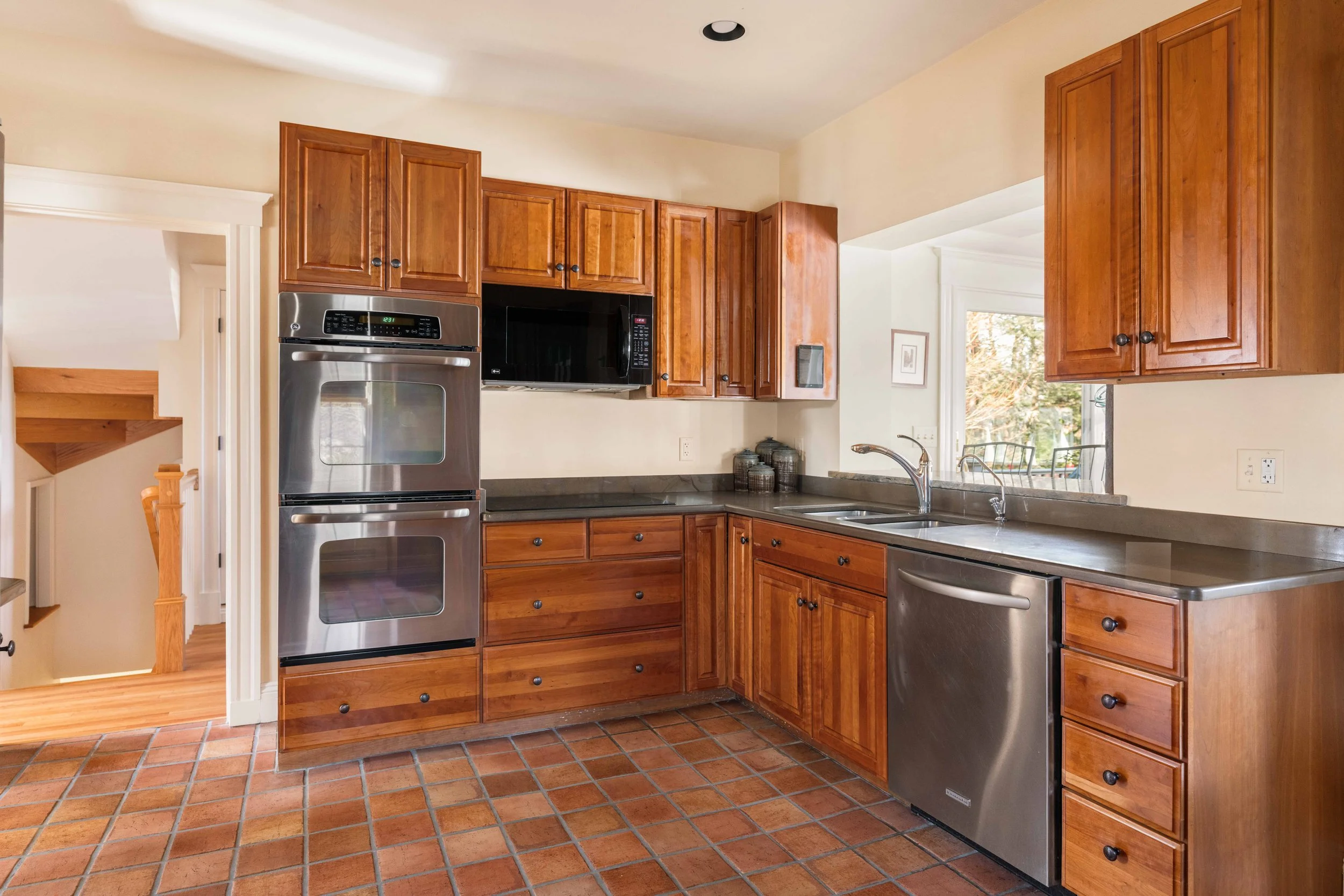Kitchen-10.jpg