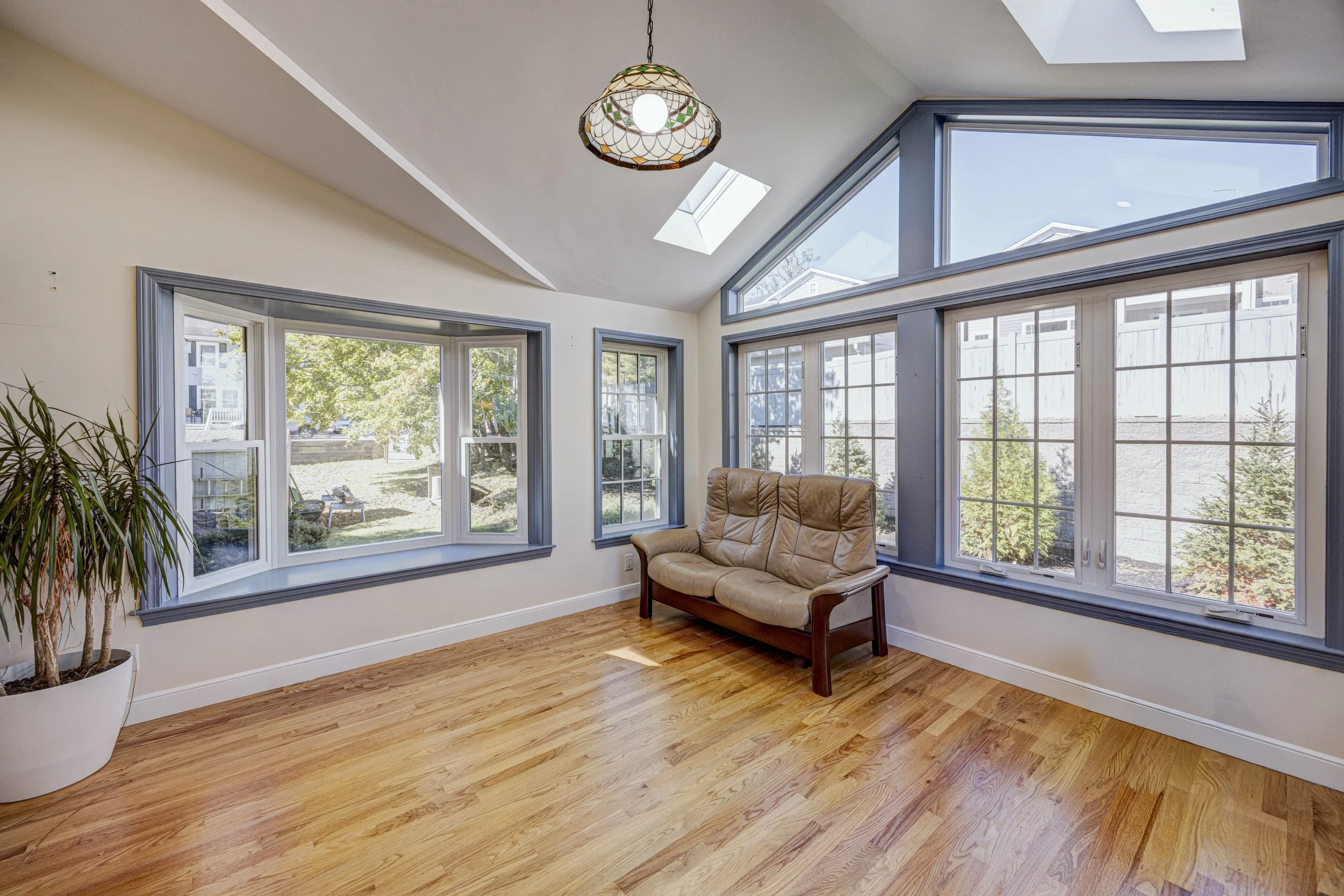 6 Lois lane Exterior - Some Interior-8.jpg