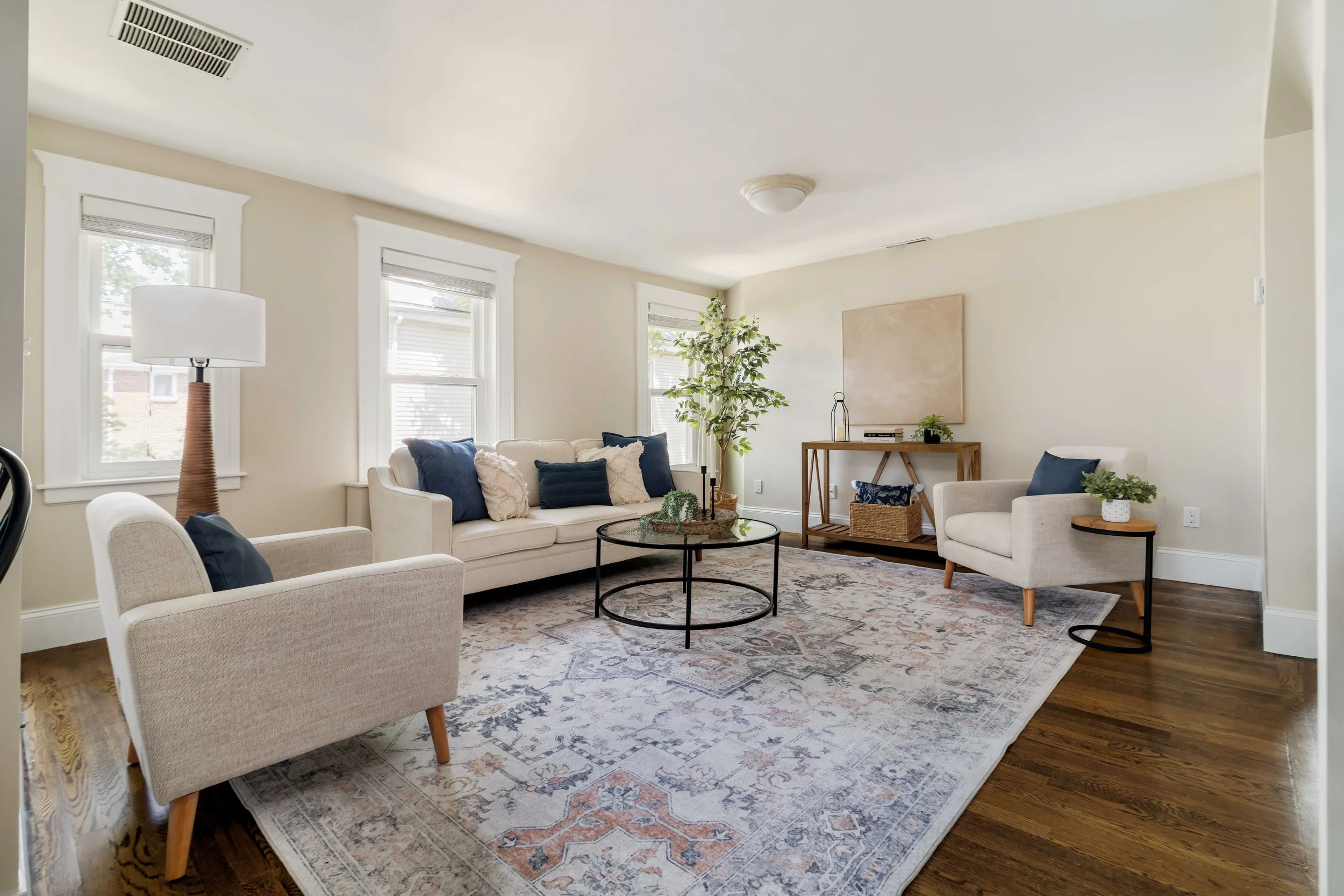 Living Room-08772.jpg