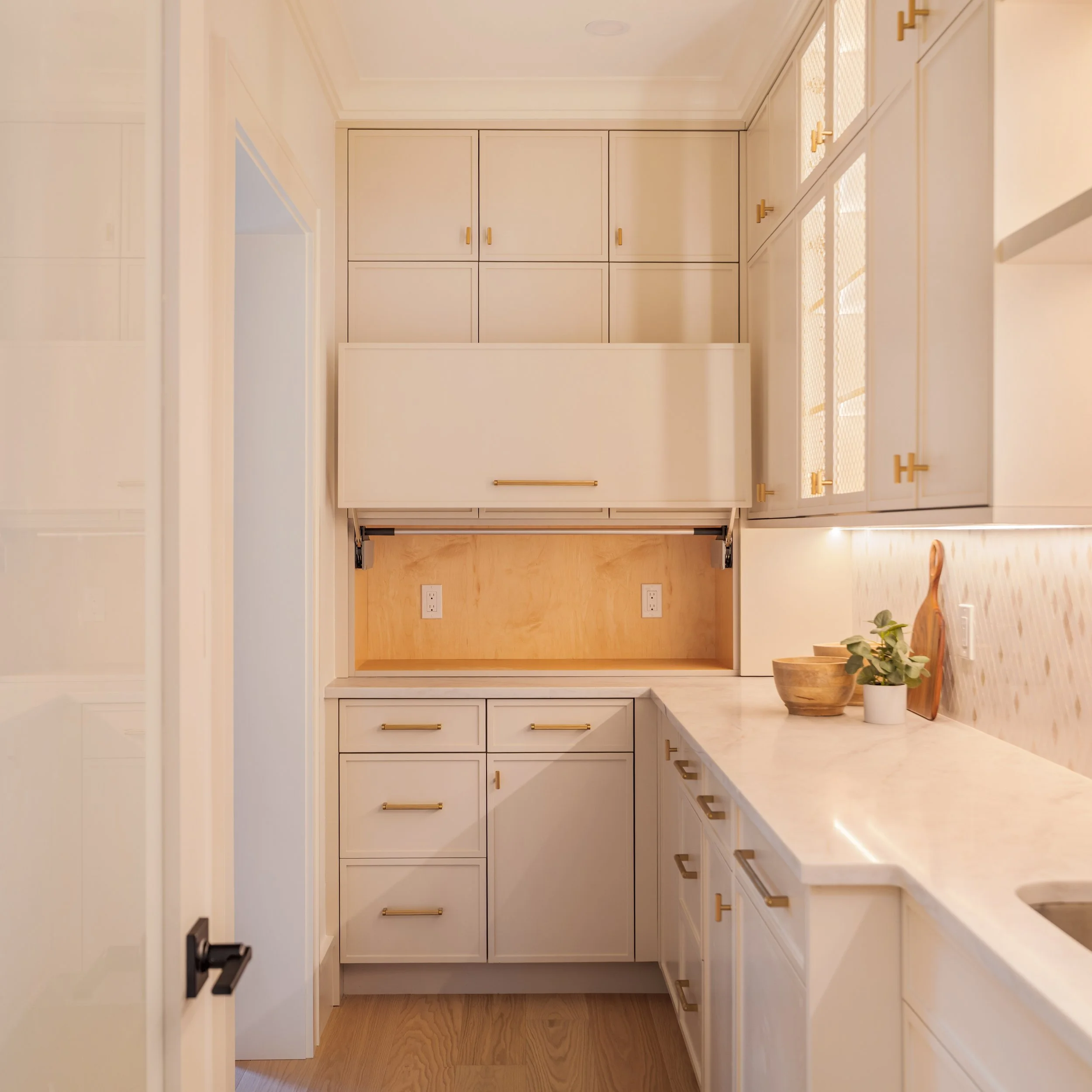 Pantry-01587.jpg