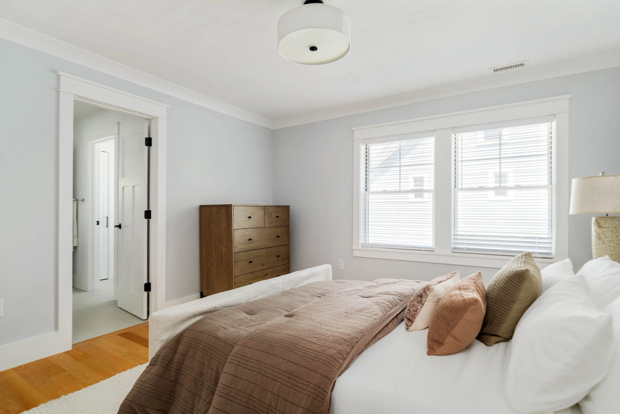 Bed 2-04942.jpg