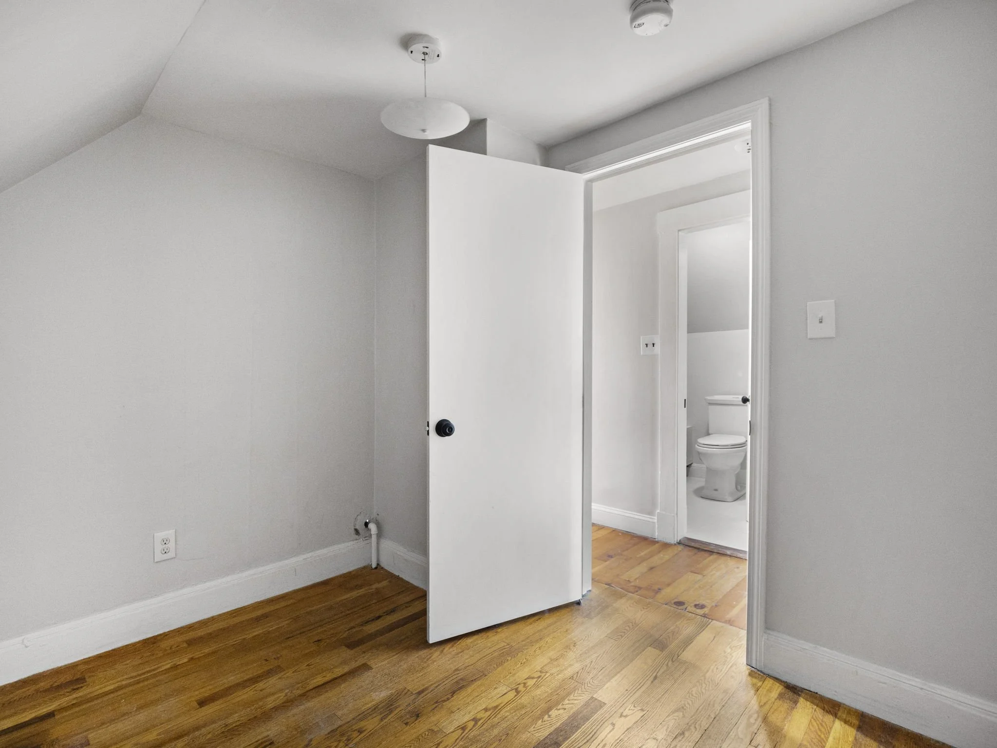 23-web-or-mls-2&3 149 Mountain Ave, Revere, MA 23.jpg