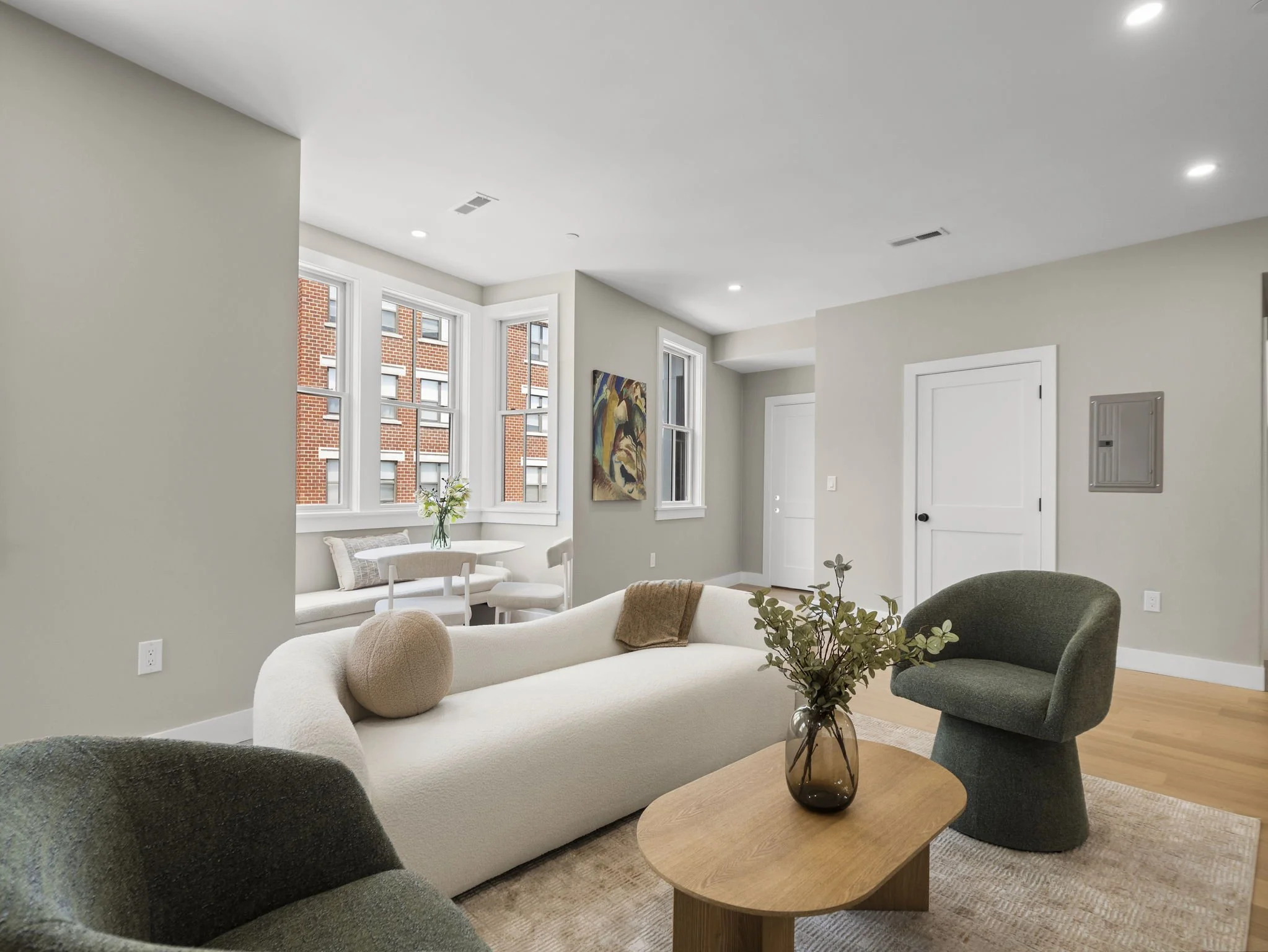 99-web-or-mls-106 Bunker Hill St 3R Boston MA 25.jpg