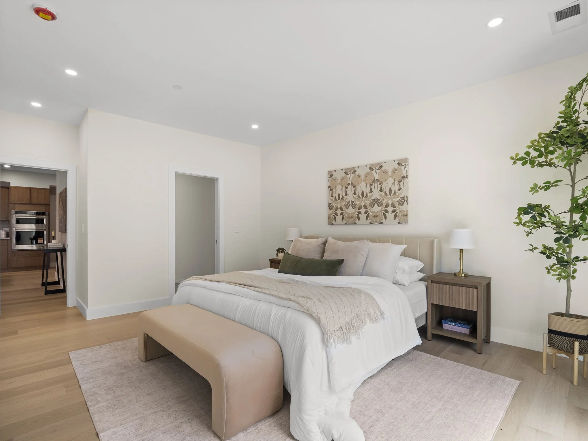 91-web-or-mls-106 Bunker Hill St 3R Boston MA 17.jpg