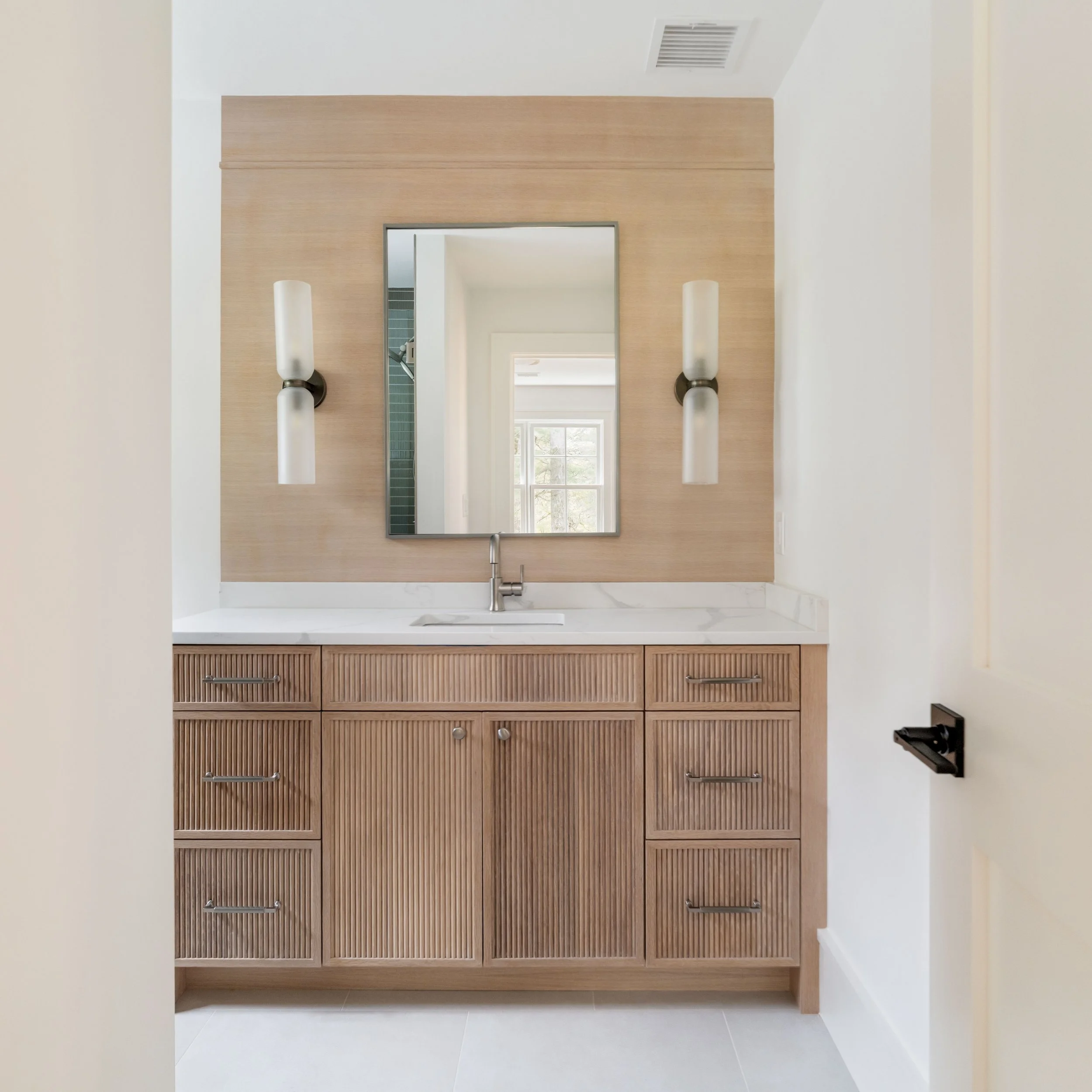 Bed  Bath 3-02234.jpg