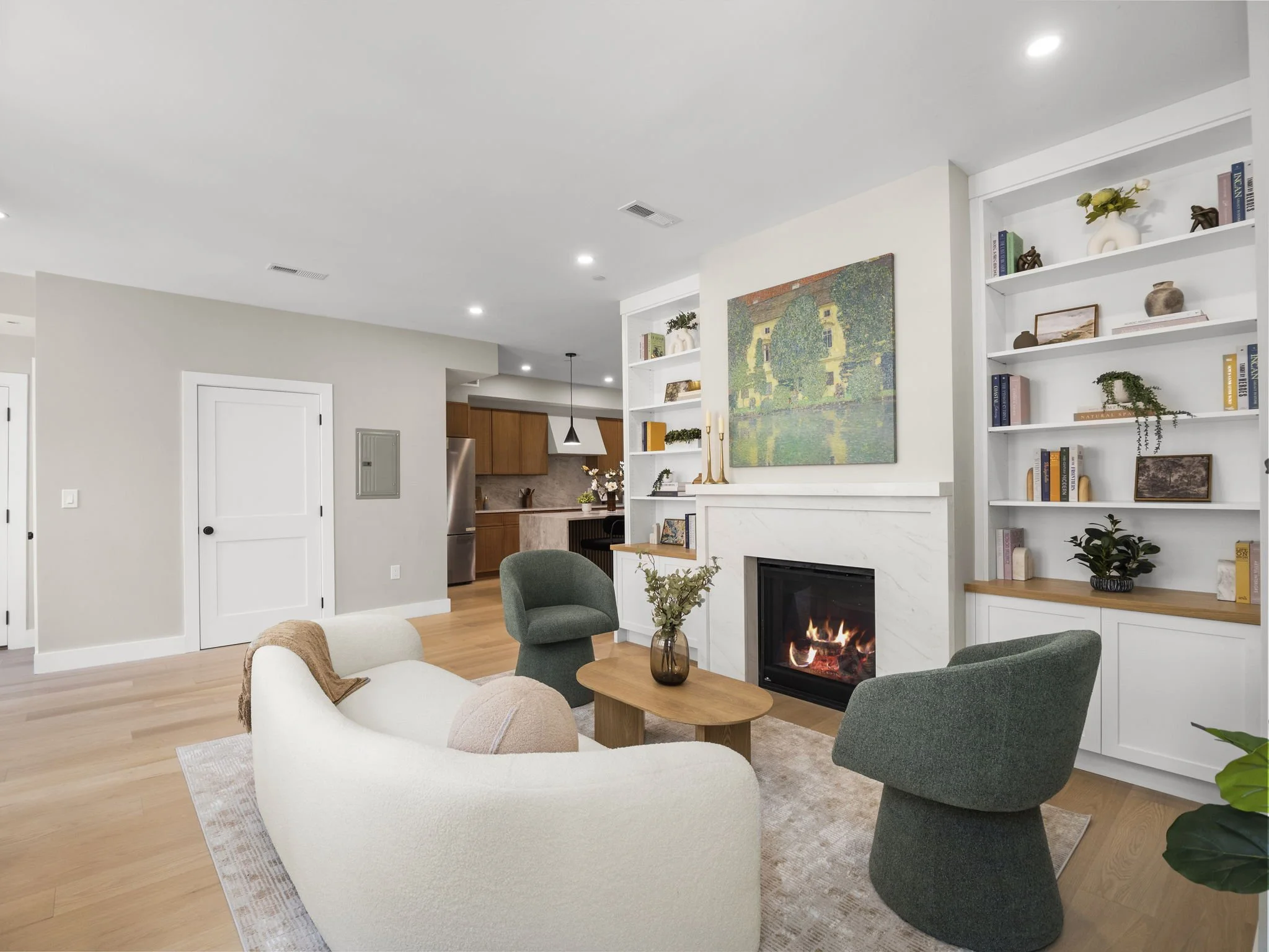 98-web-or-mls-106 Bunker Hill St 3R Boston MA 24.jpg