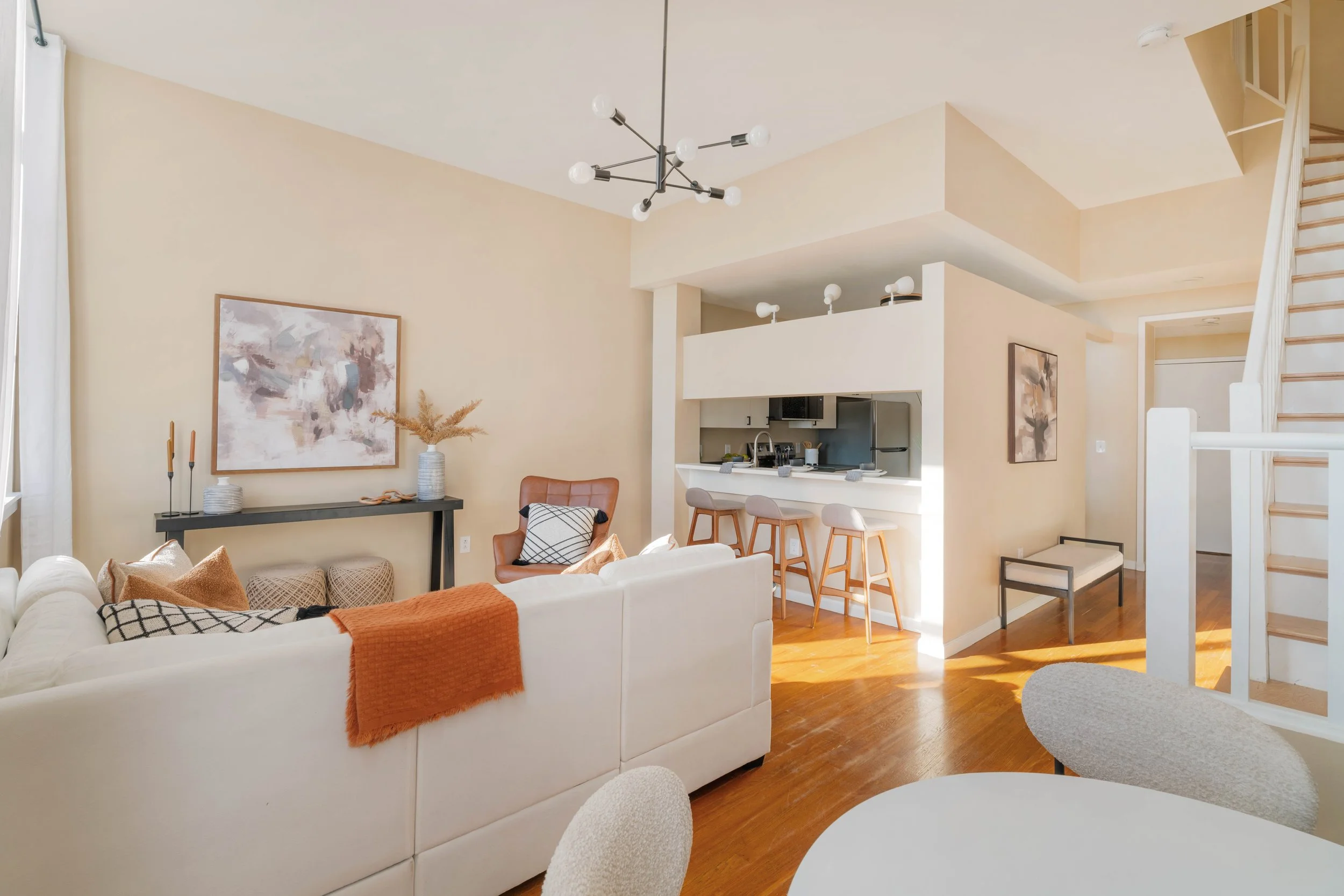 Living Room-04343.jpg
