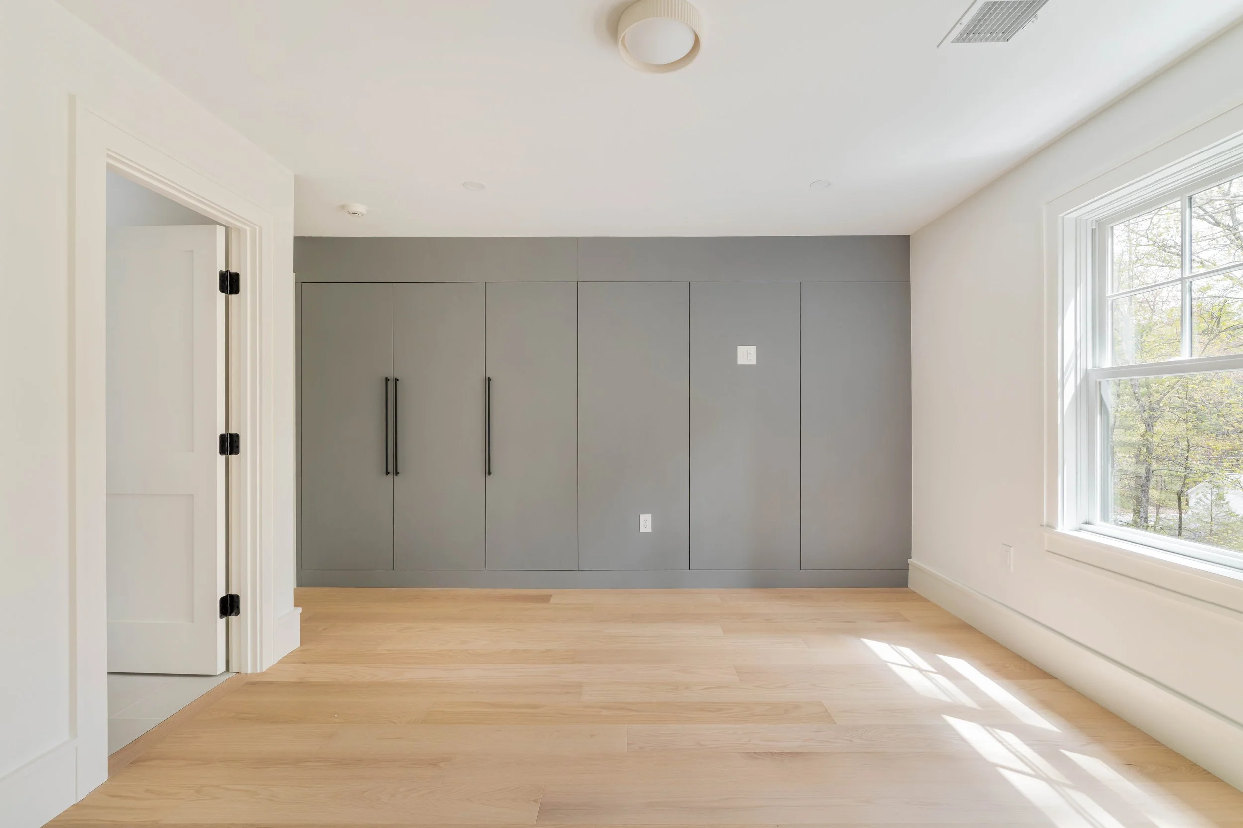 Bed  Bath 3-02222.jpg