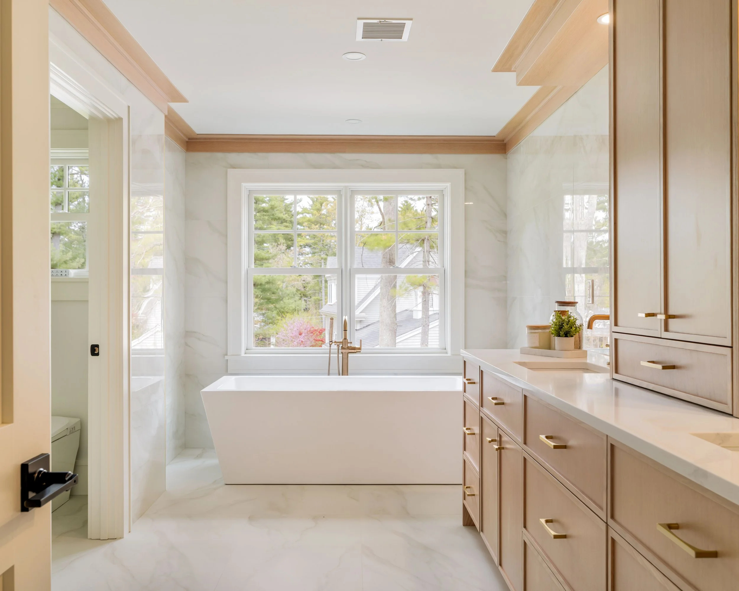 Primary Bed Bath  WIC-02046.jpg