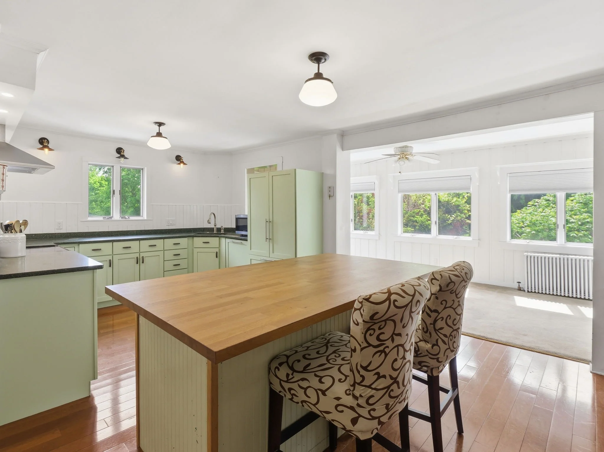 17-web-or-mls-98_Walnut_St_North_Brookfield_MA_012.jpg