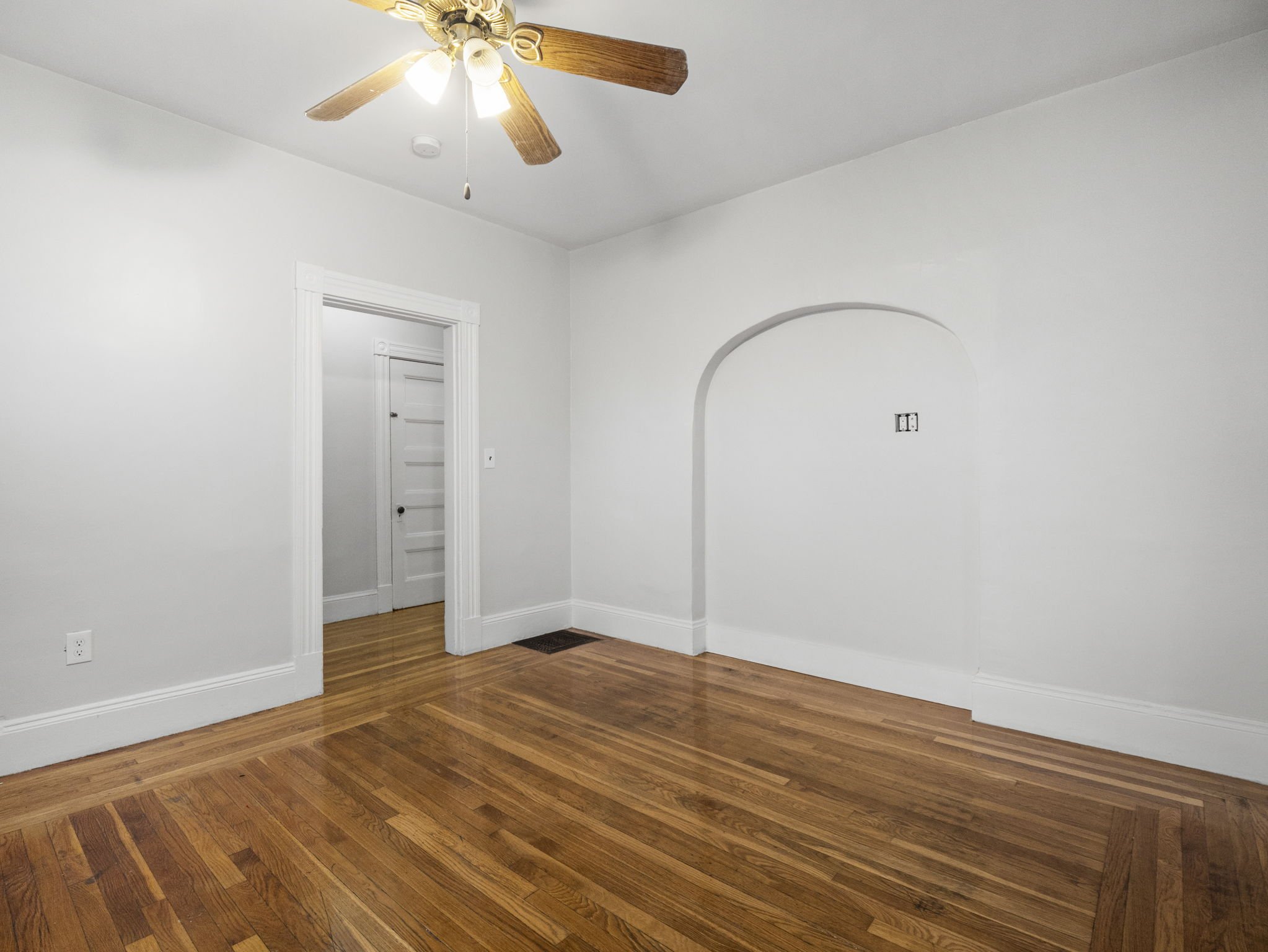 10-web-or-mls-U 1 - 149 Mountain Ave, Revere, MA 9.jpg