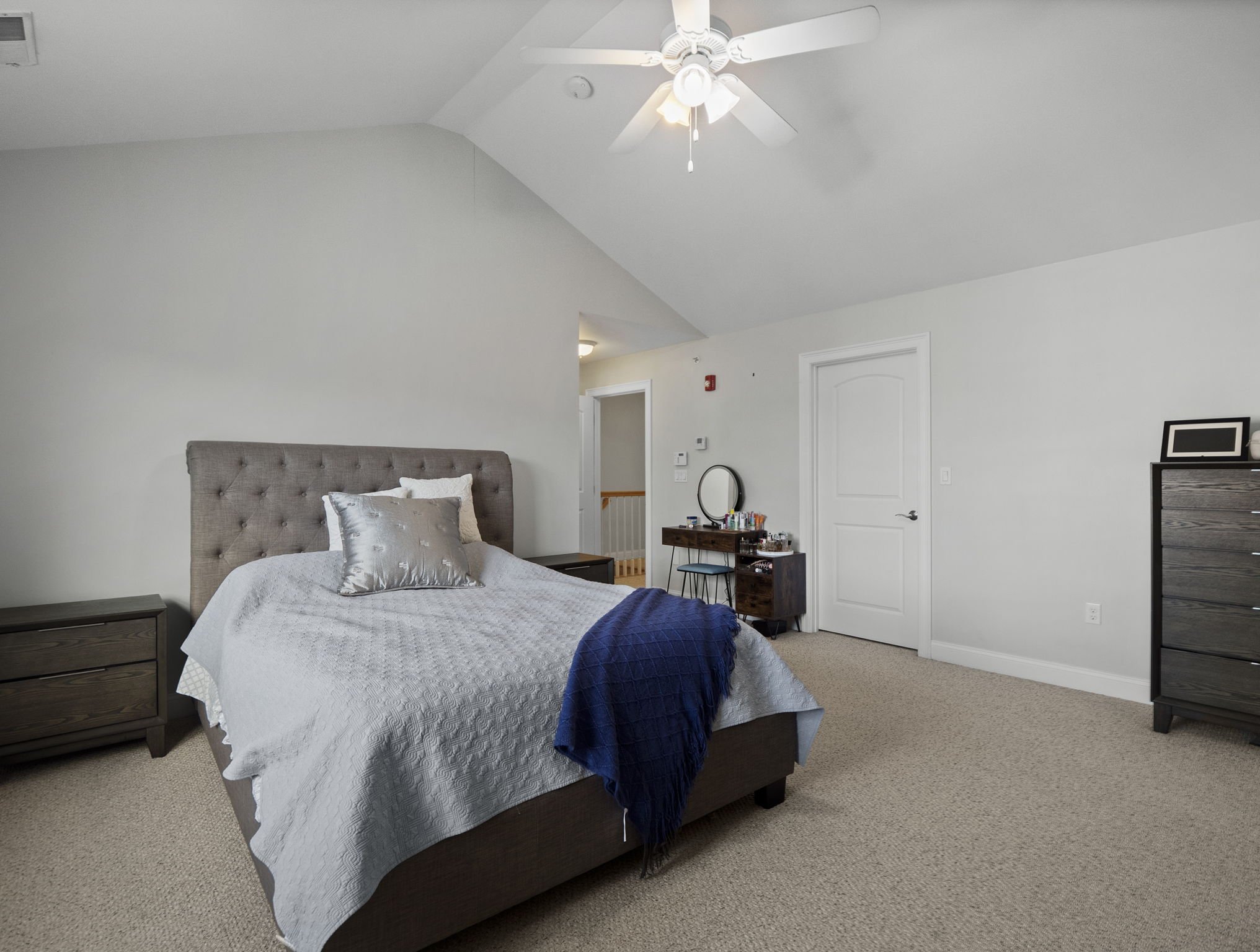 31-web-or-mls-262 Winn St B Burlington MA 31.jpg