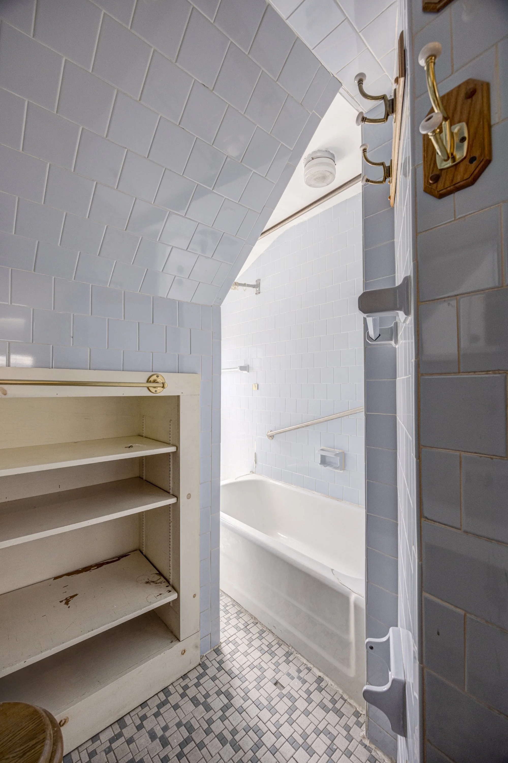 41 Meacham Rd For Web-16.jpg