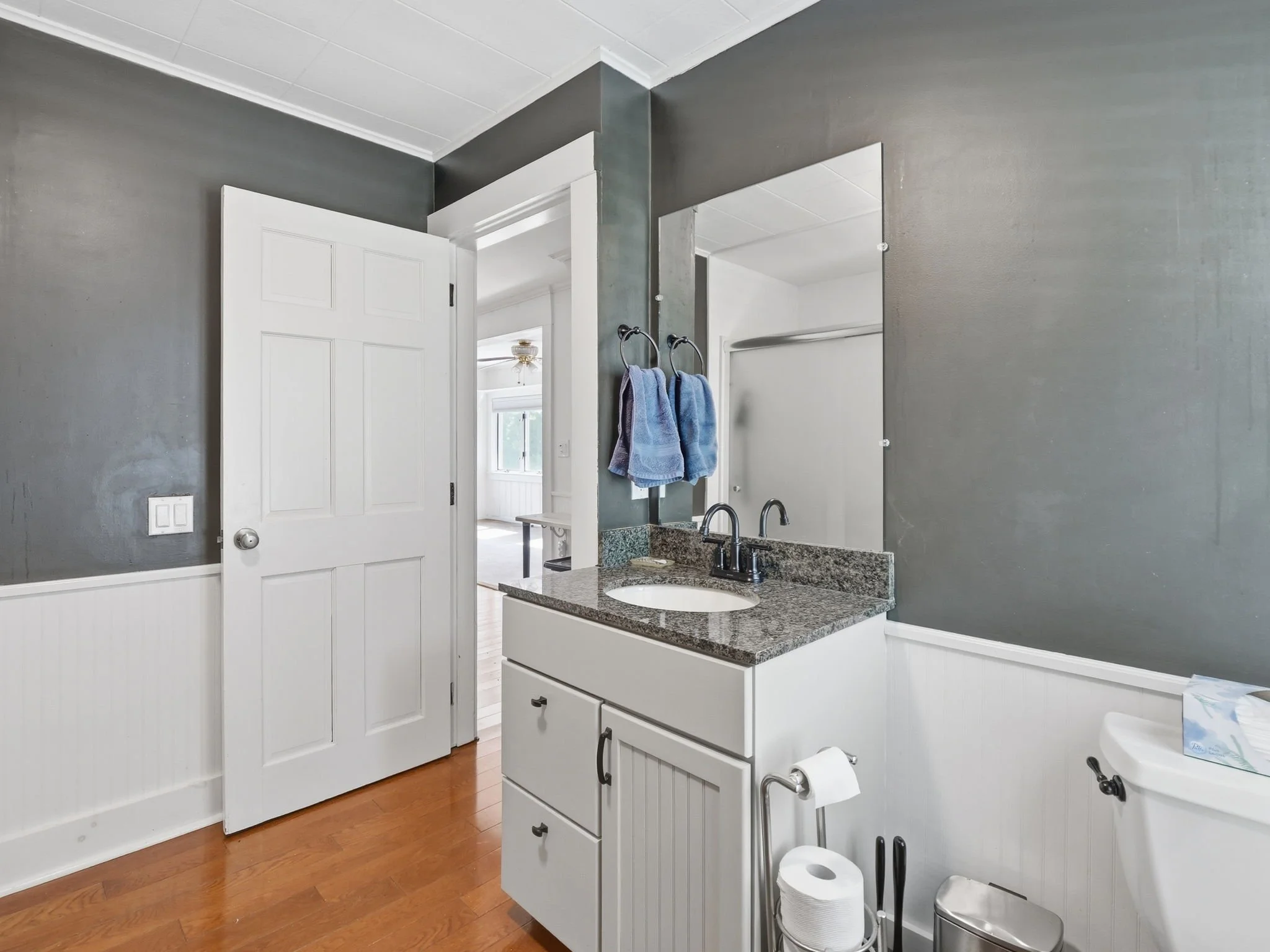 20-web-or-mls-98_Walnut_St_North_Brookfield_MA_010.jpg