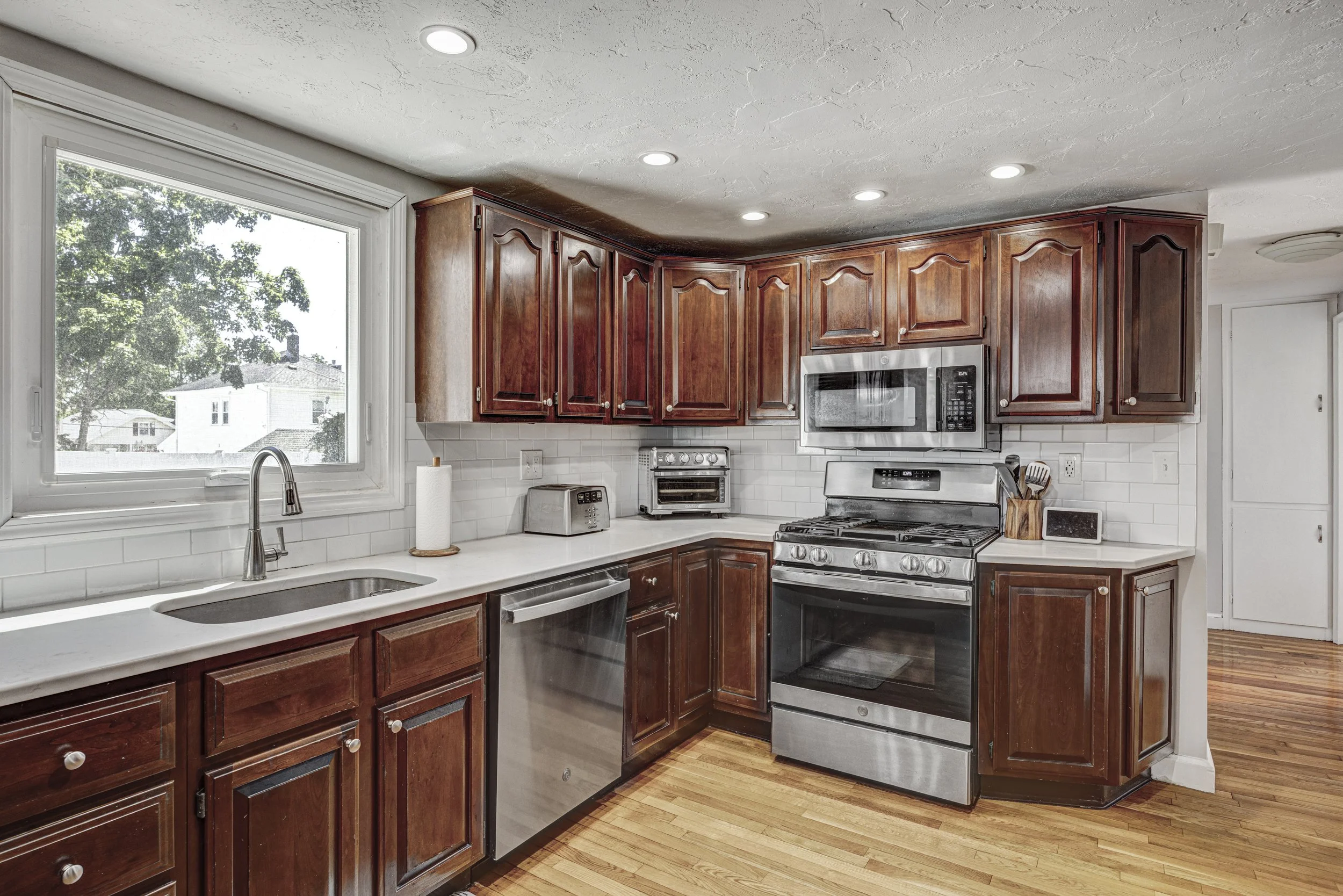 27 Lawnview Drive For Web-3.jpg