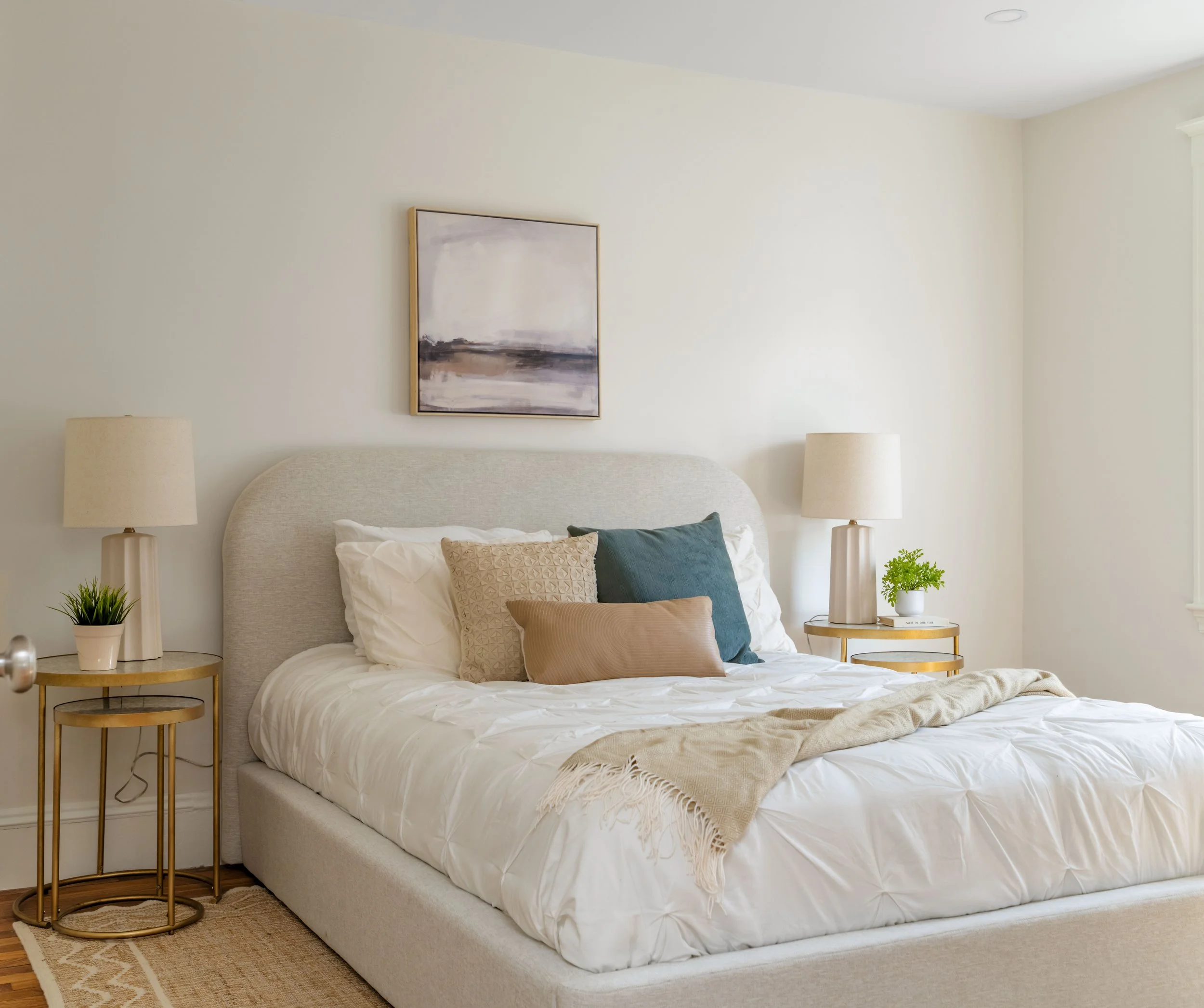Primary Bed & Bath-06208.jpg