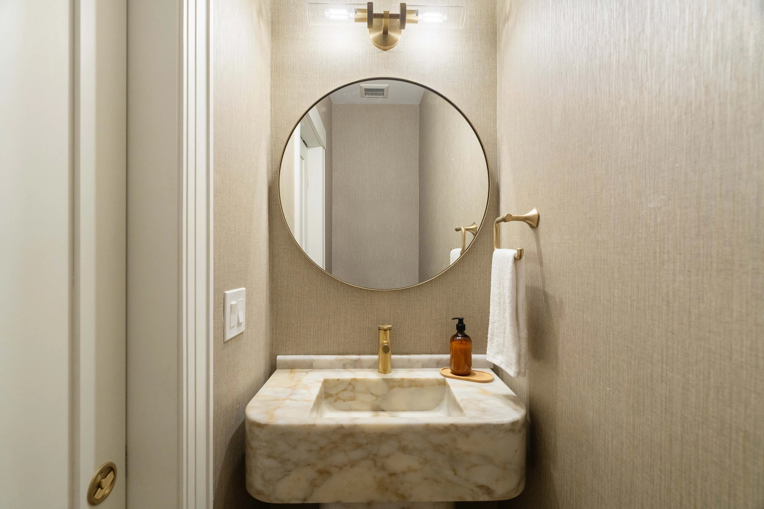 WEB-PRINT_-2_INTERIORS(50).jpg