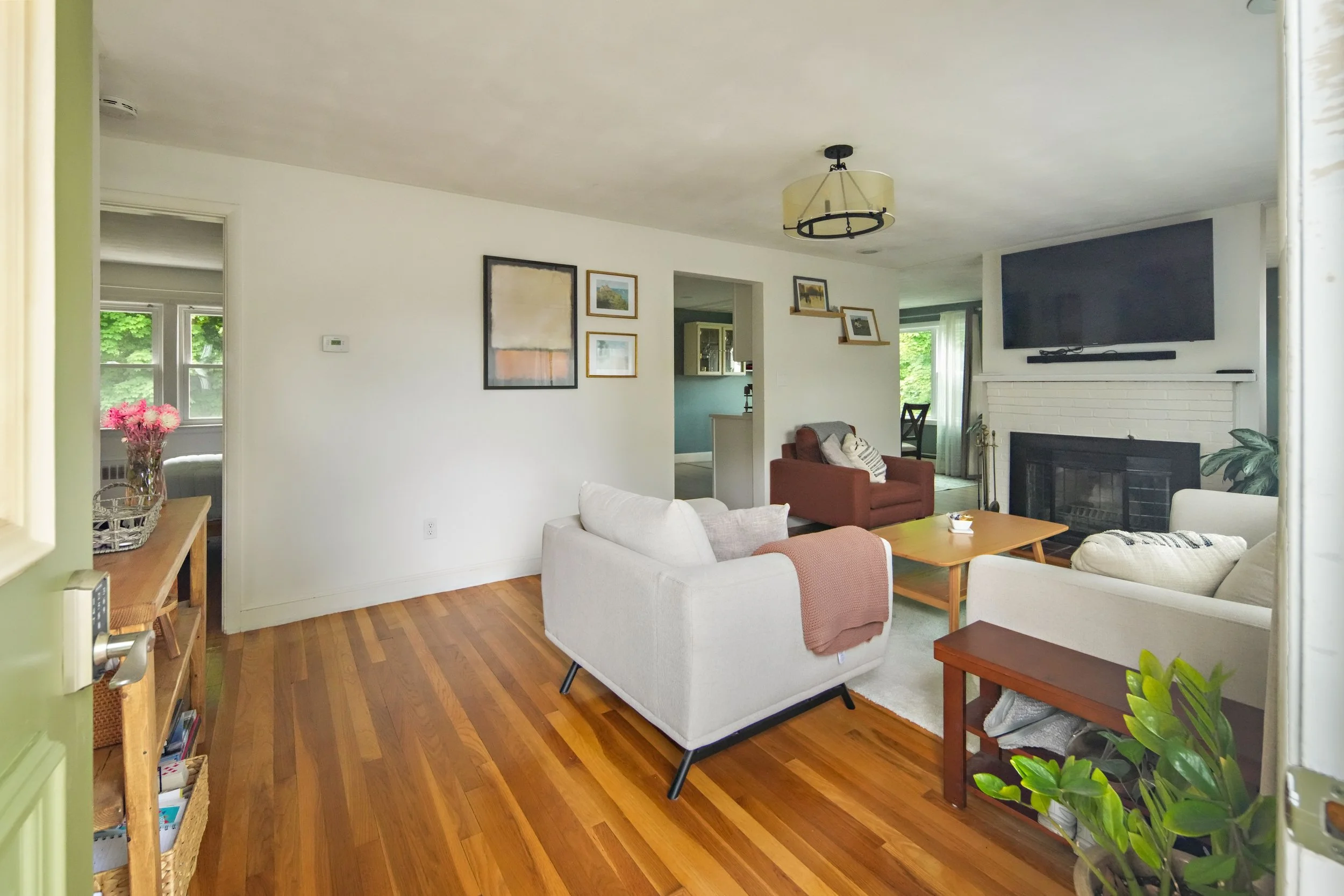 WEB-PRINT_-2_INTERIORS(1).jpg