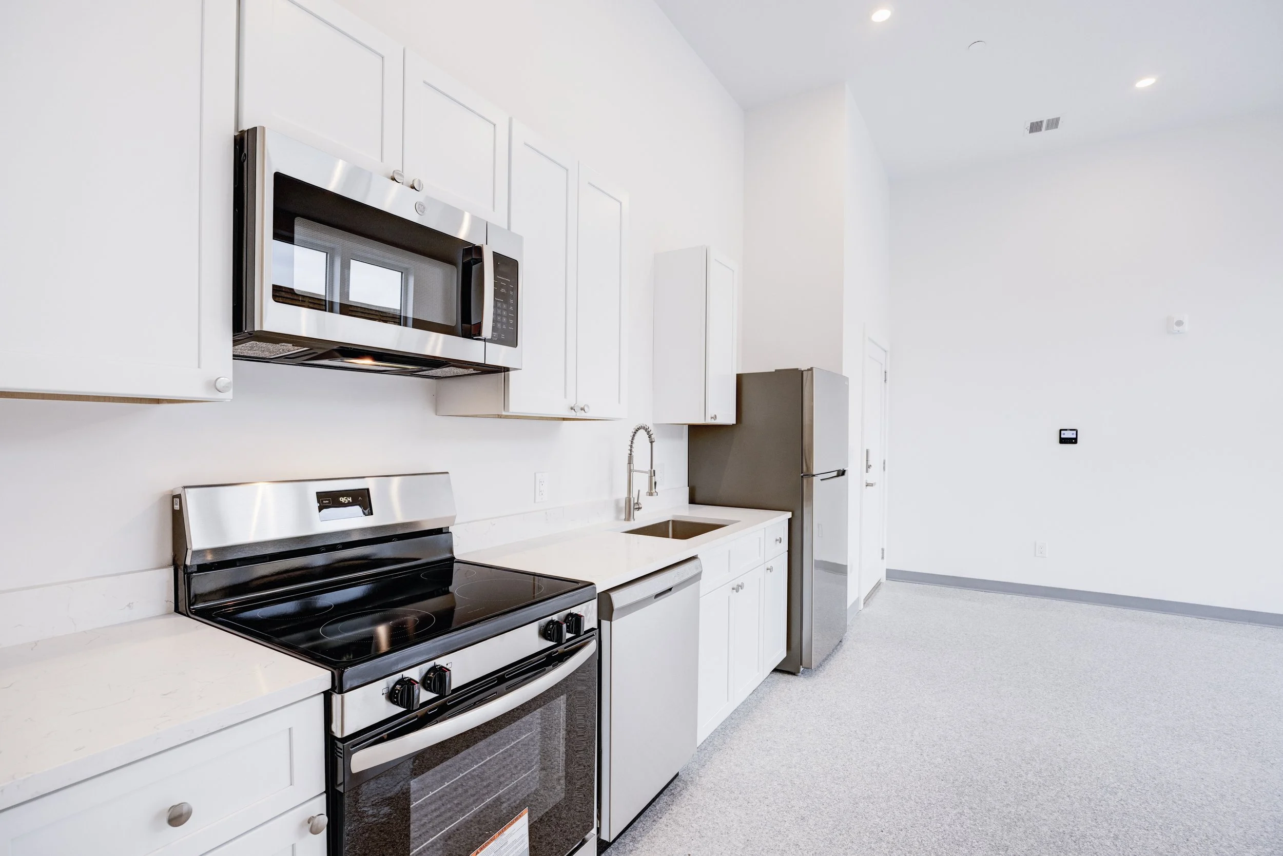 Copy of 80 Middlesex St. 302 Studio-7.jpg