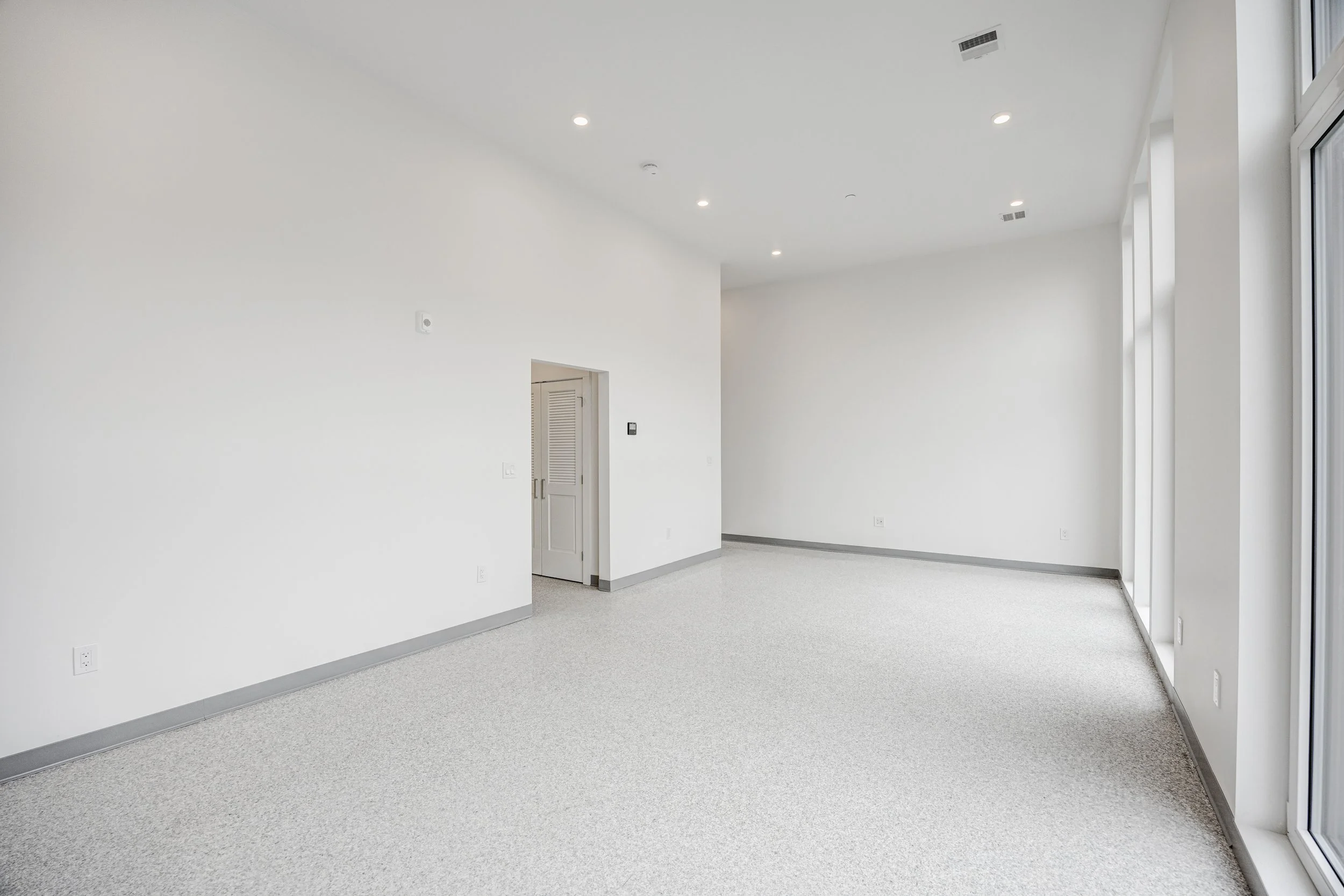 Copy of 80 Middlesex St. 301 1 Bedroom-19.jpg