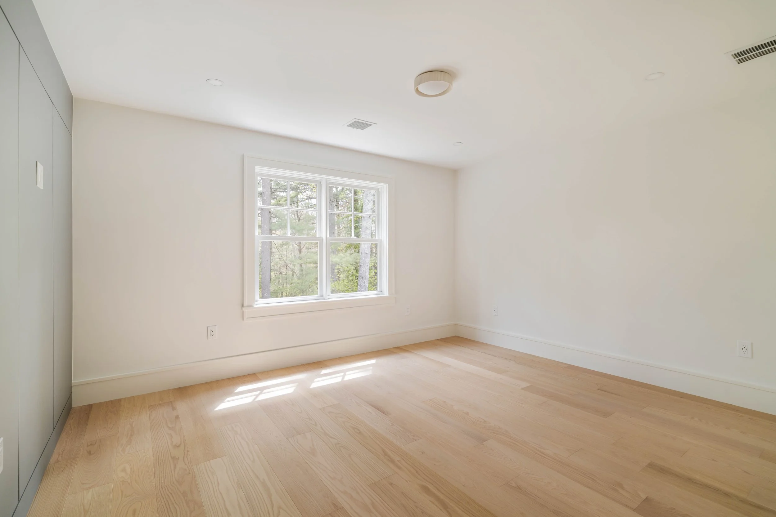 Bed  Bath 3-02218.jpg