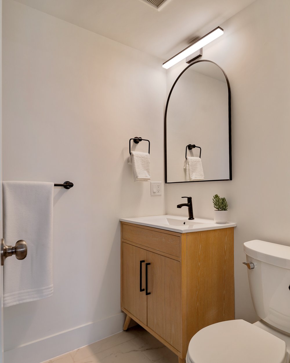 Lower Level-08537.jpg