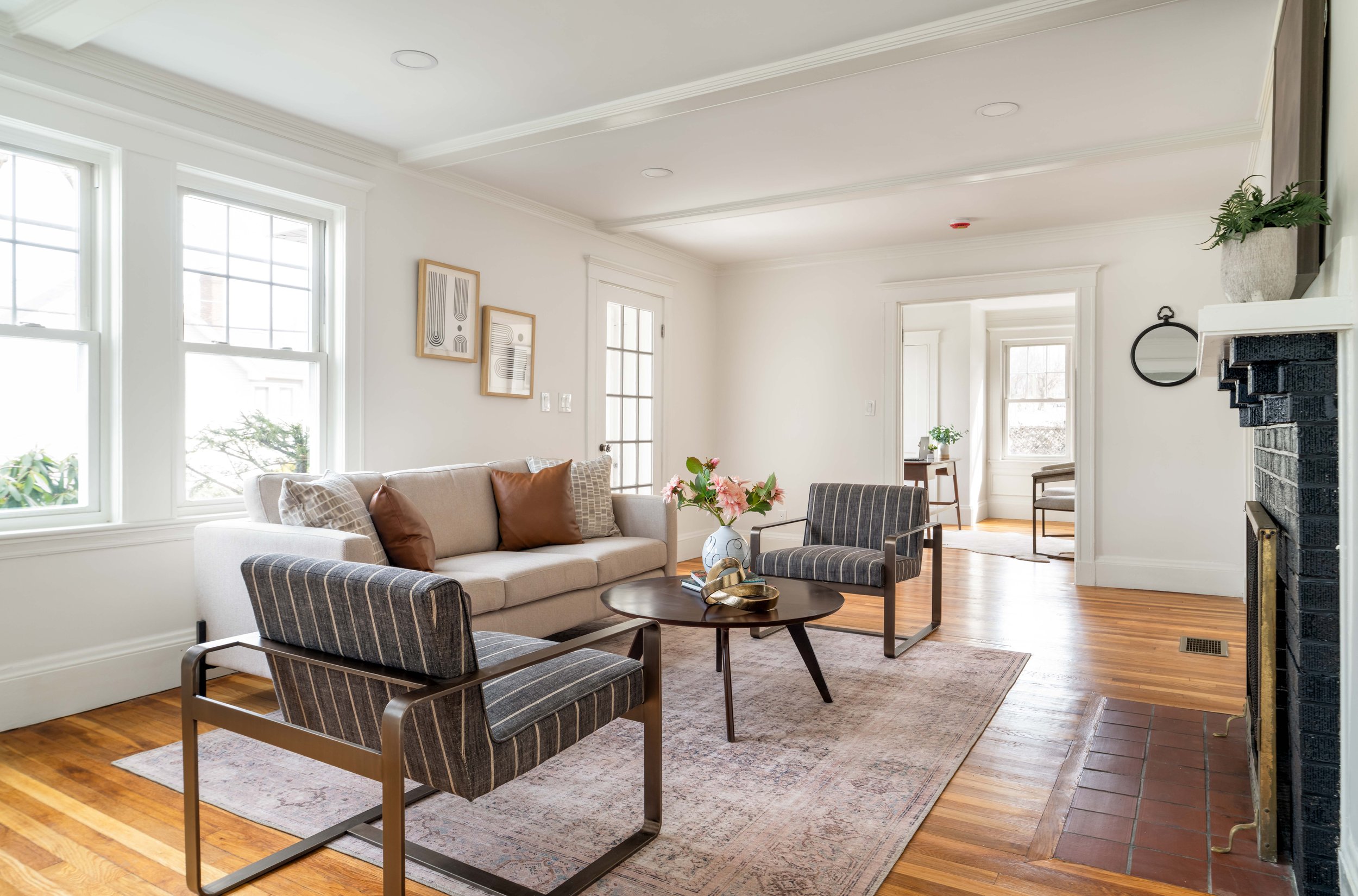 Living Room--19.jpg