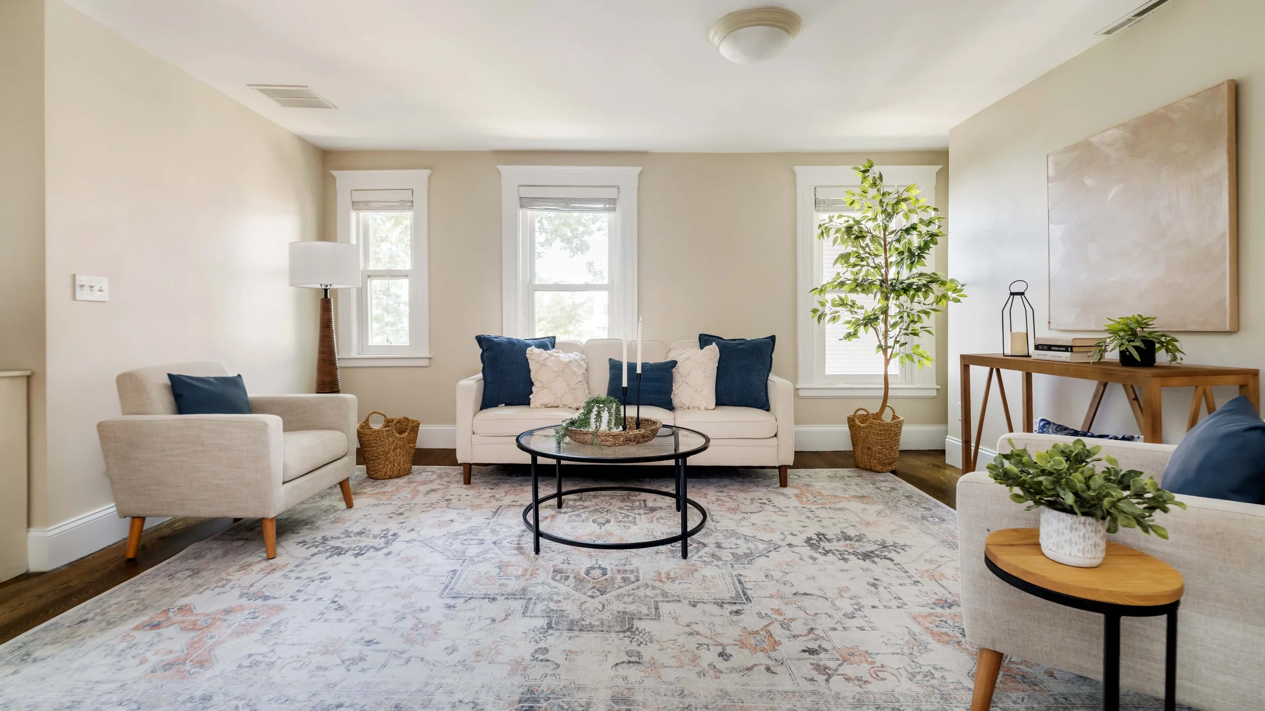 Living Room-08748.jpg