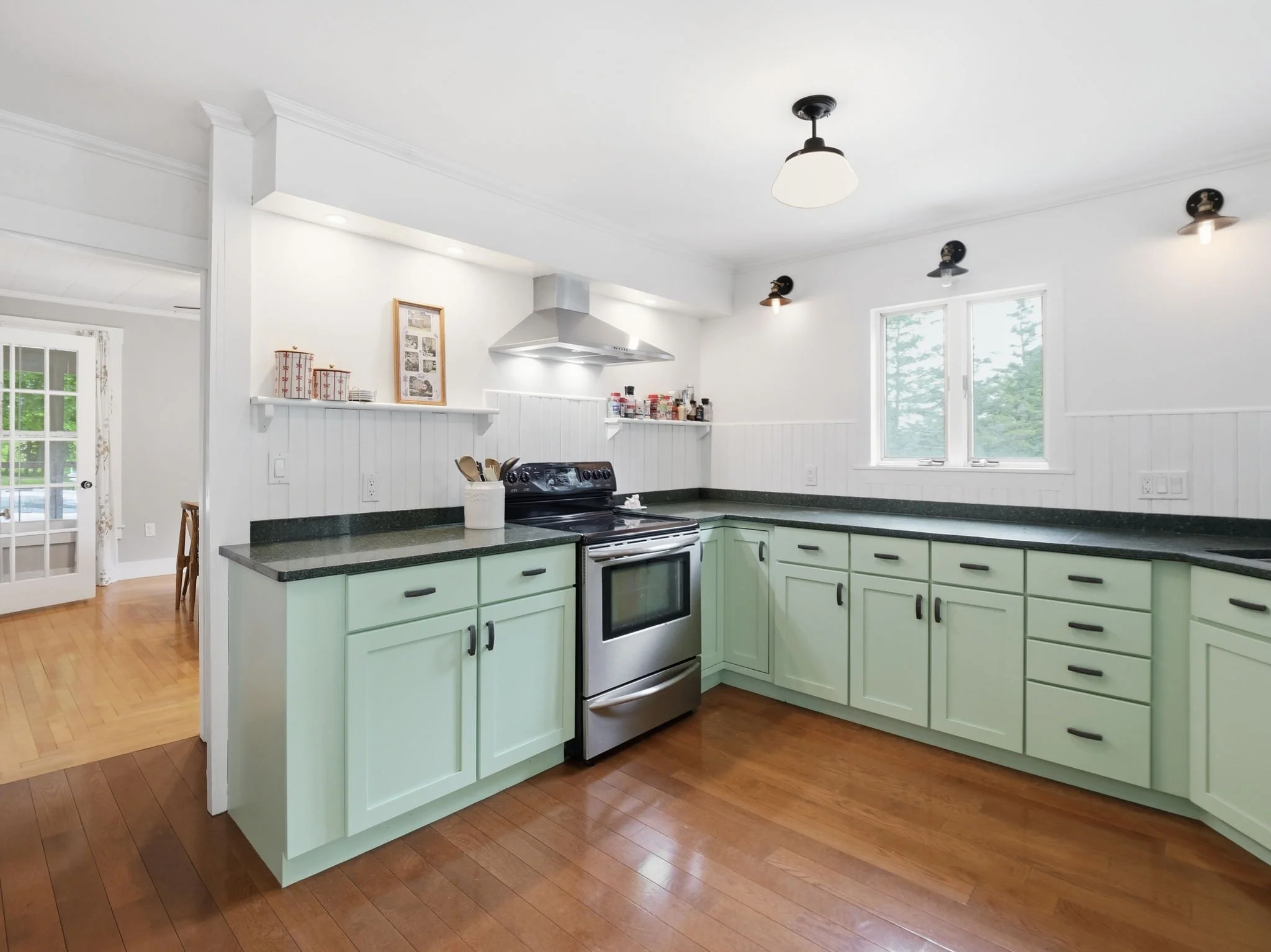 5-web-or-mls-98_Walnut_St_North_Brookfield_MA_015.jpg