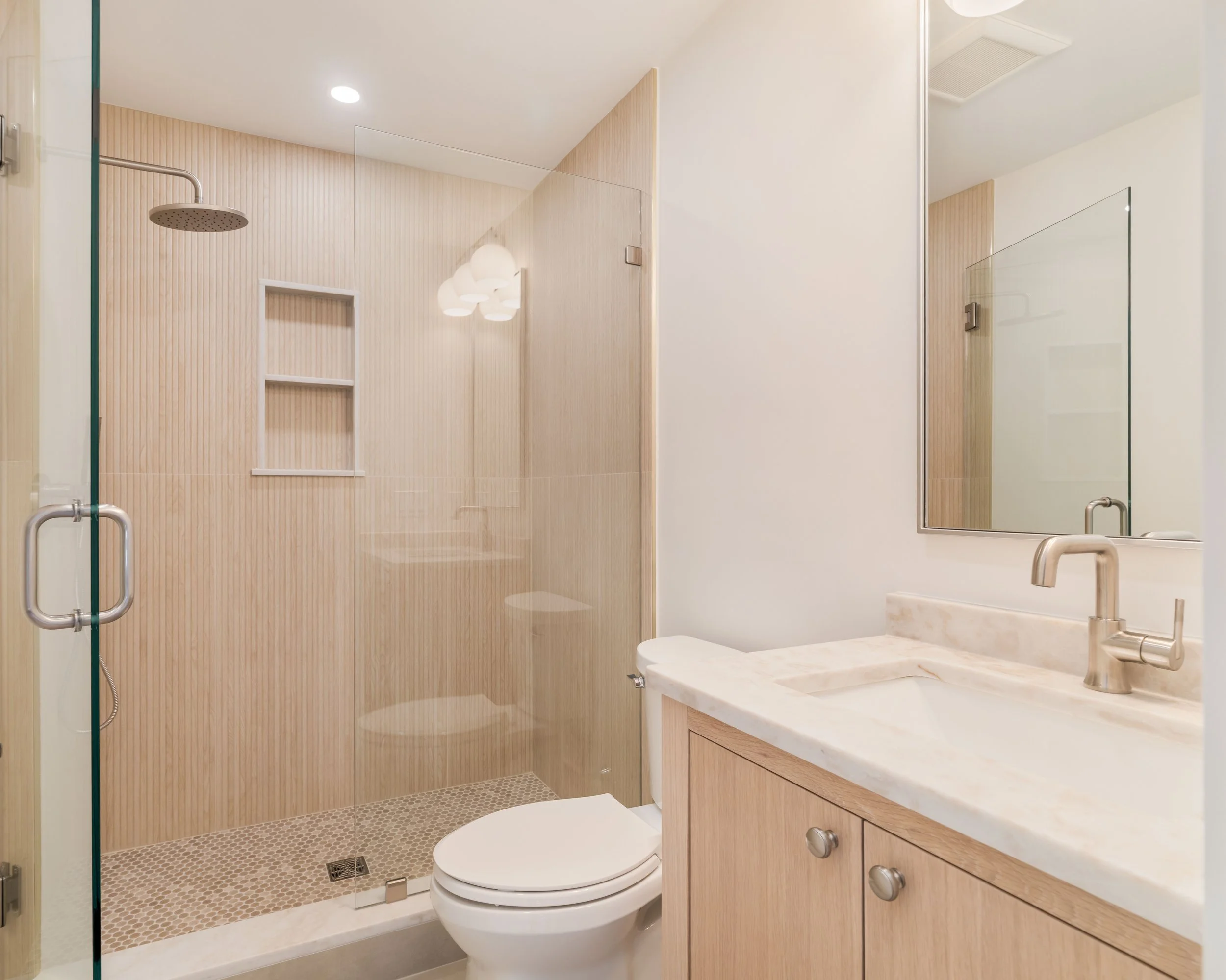 Bed  Bath 2-02210.jpg