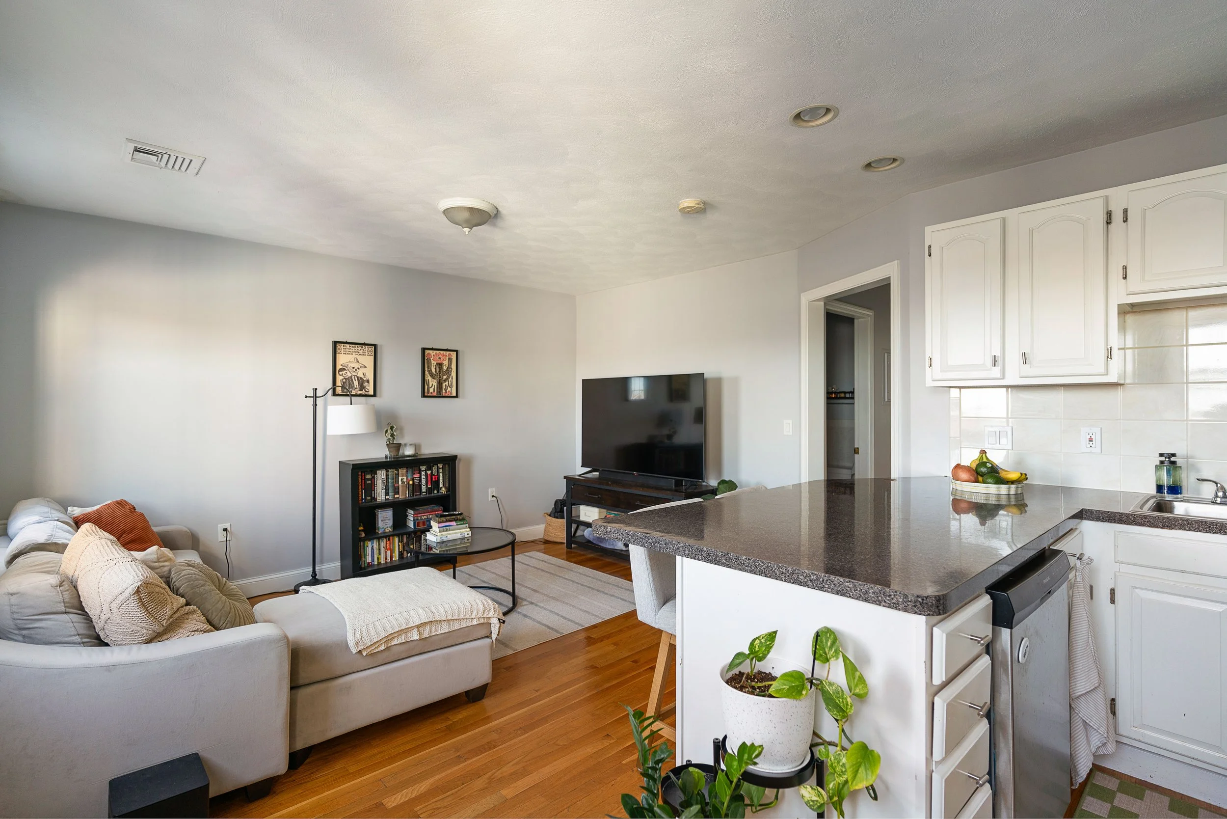 WEB-PRINT_-2_INTERIORS(4).jpg