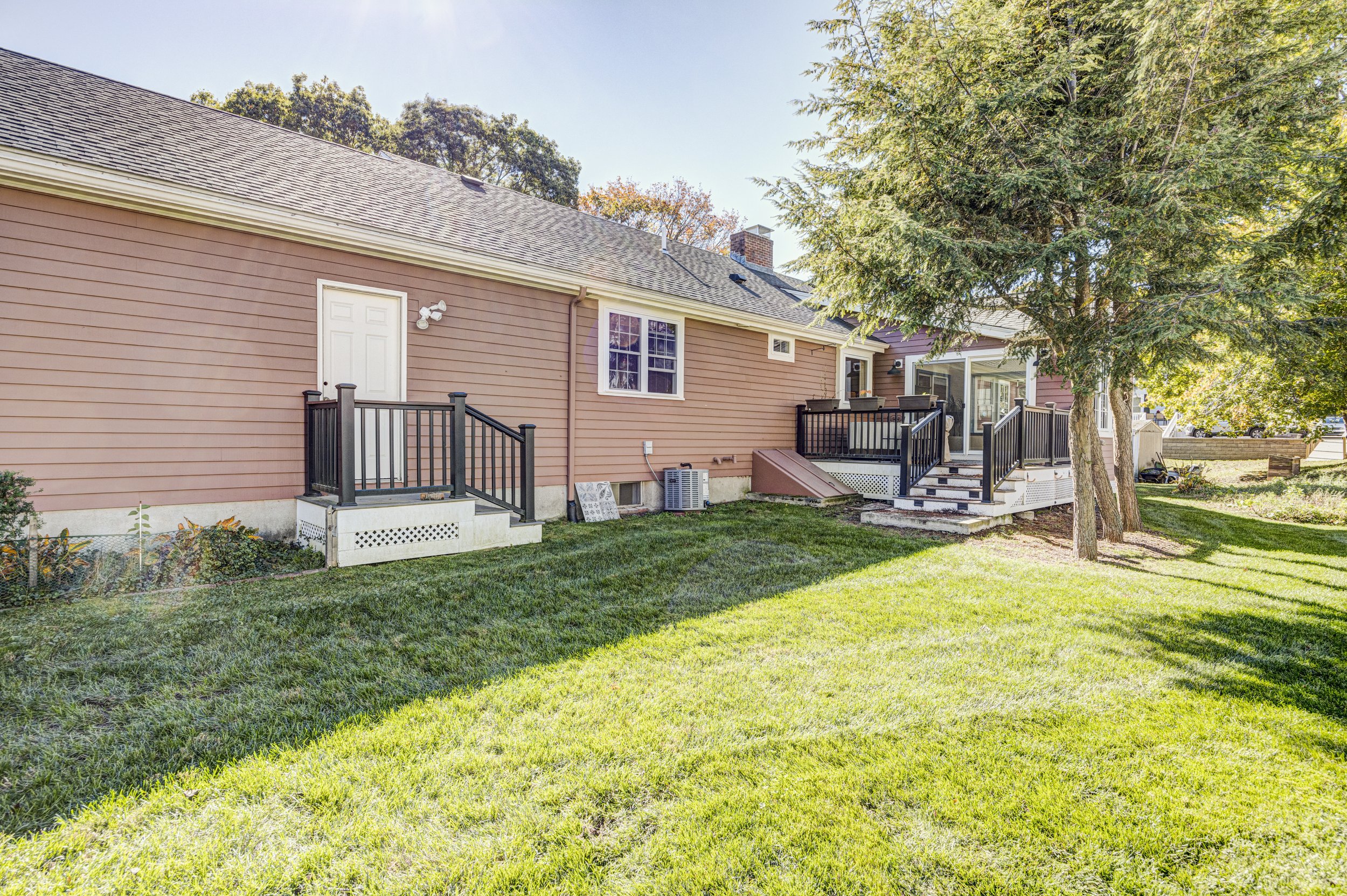 6 Lois lane Exterior - Some Interior-23.jpg