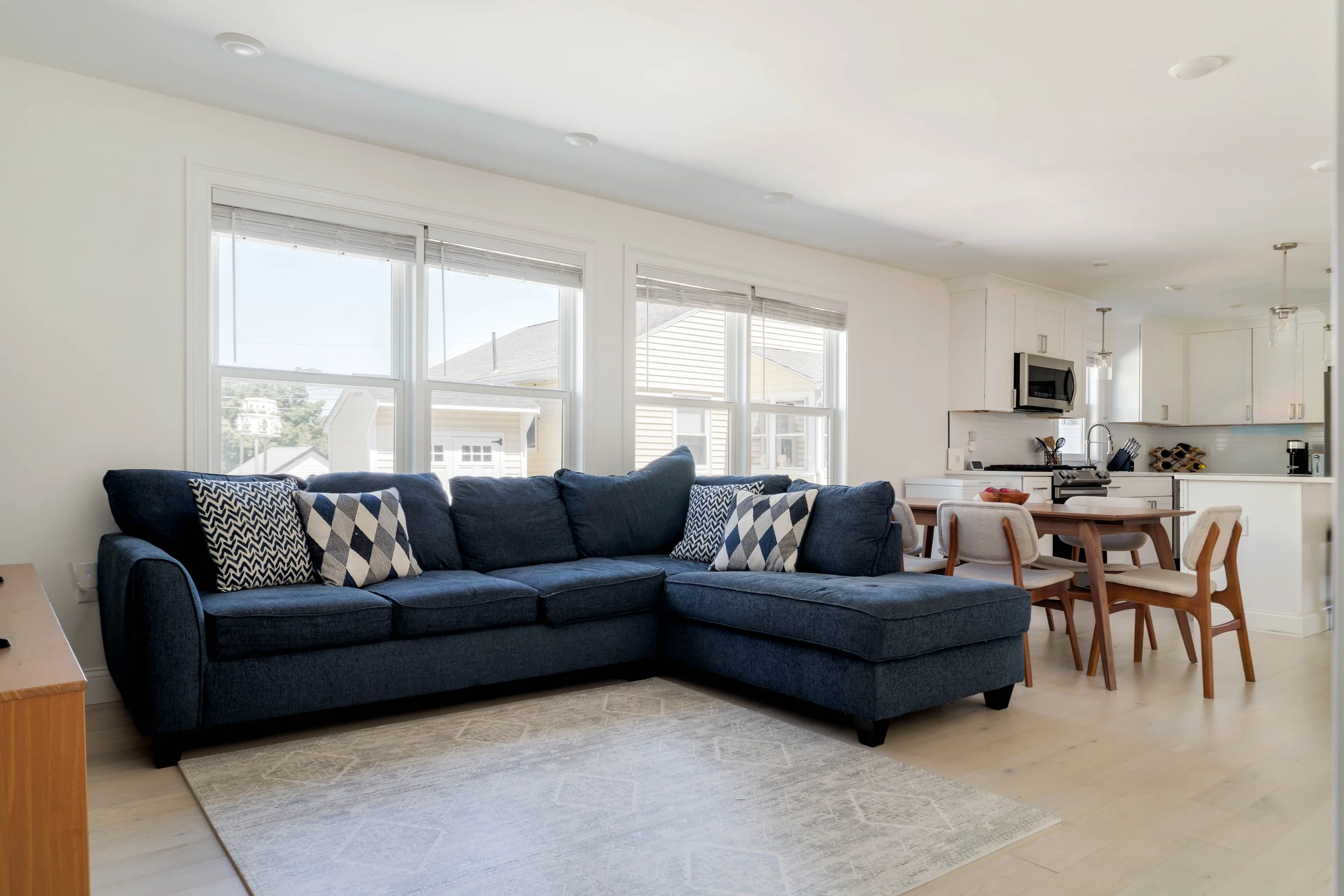 Living Room-01690.jpg