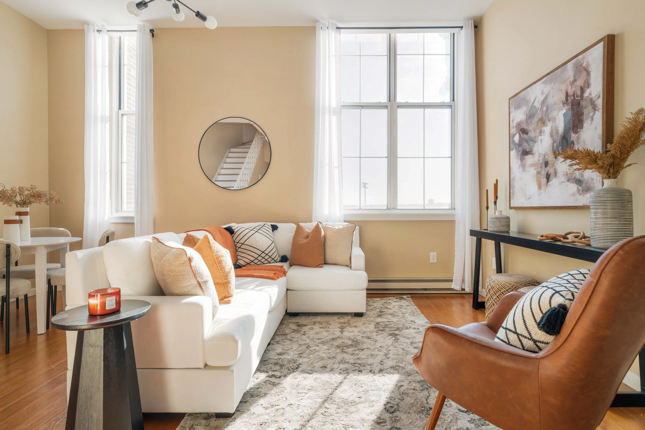 Living Room-04312.jpg