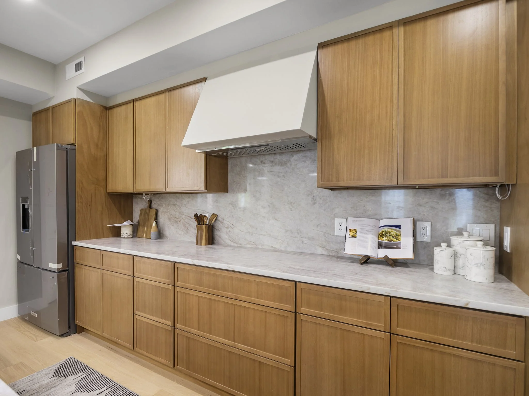 77-web-or-mls-106 Bunker Hill St 3R Boston MA 3.jpg