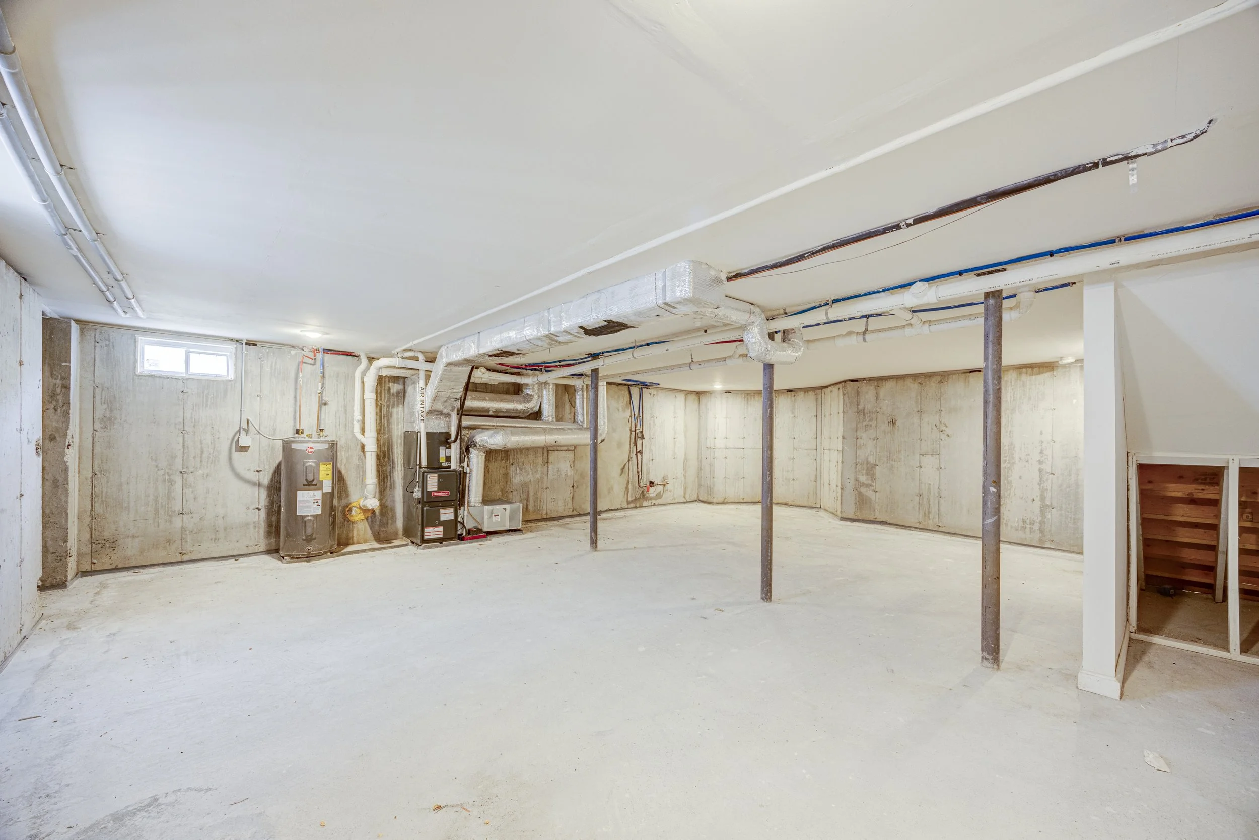 36 Browning Ave For Web-31.jpg