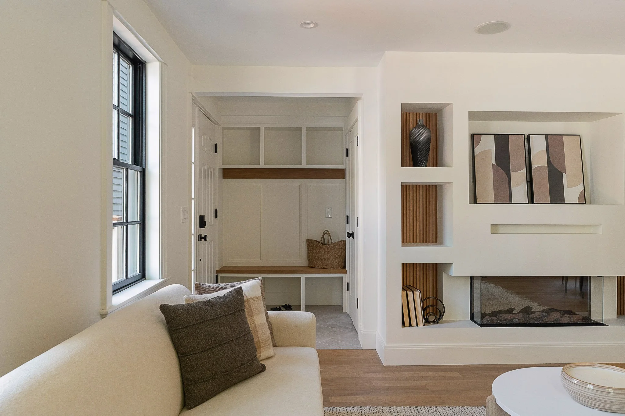 MLS_2_INTERIORS(1).jpg