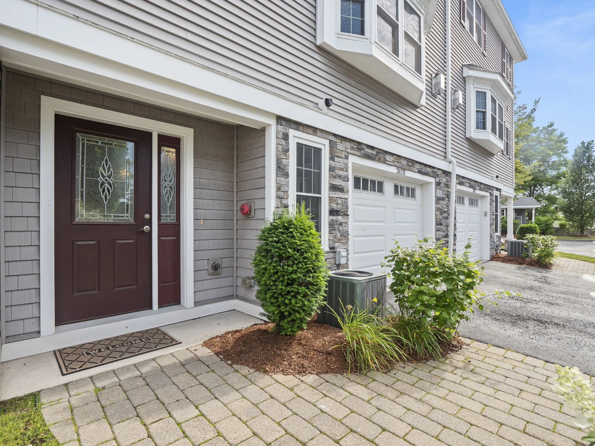 38-web-or-mls-262 Winn St B Burlington MA 38.jpg
