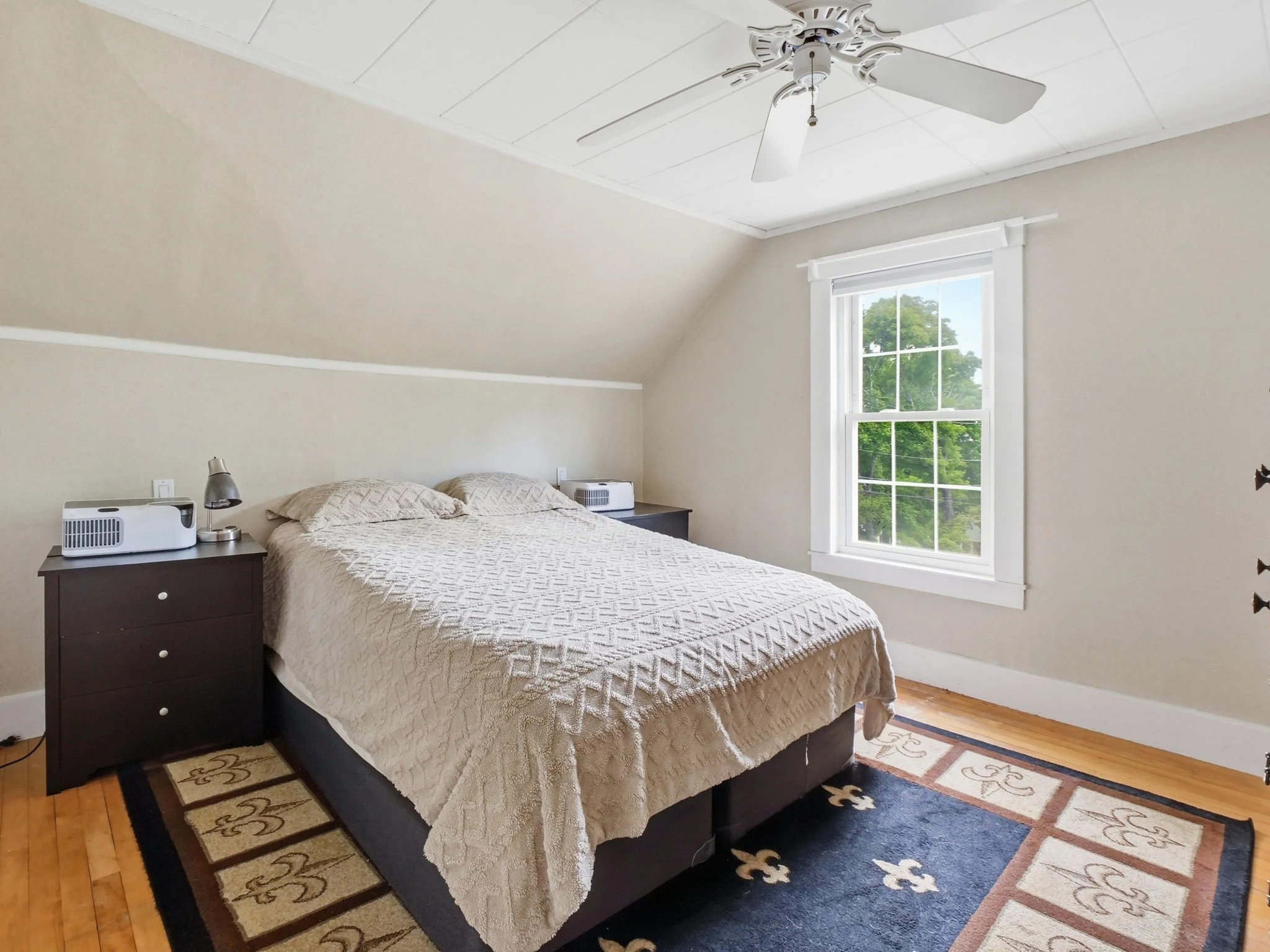 24-web-or-mls-98_Walnut_St_North_Brookfield_MA_026.jpg
