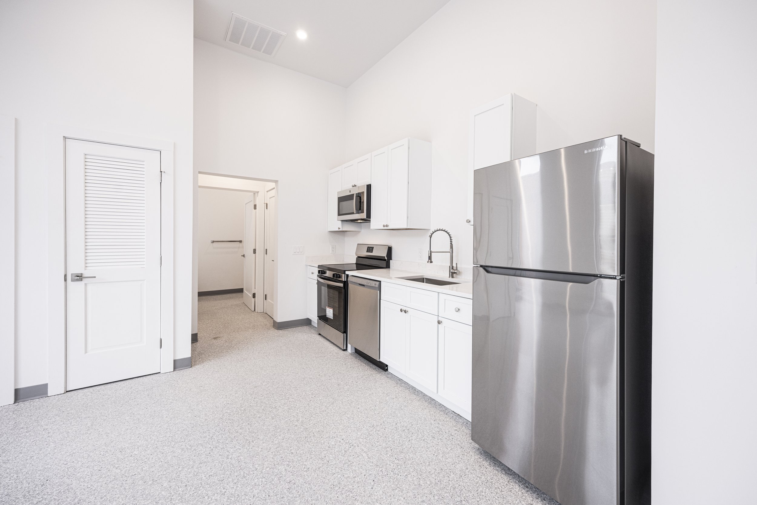 Copy of 80 Middlesex St. 302 Studio-13.jpg