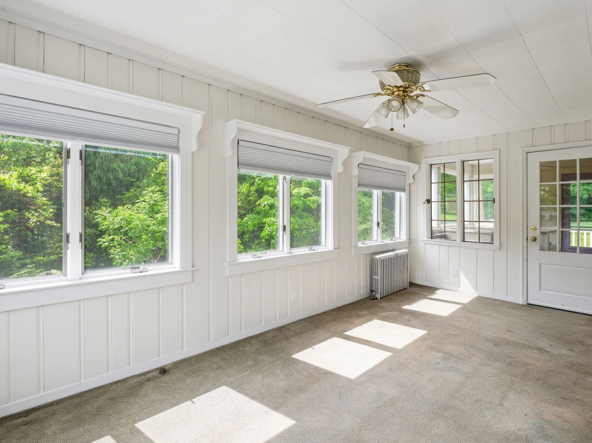 15-web-or-mls-98_Walnut_St_North_Brookfield_MA_009.jpg