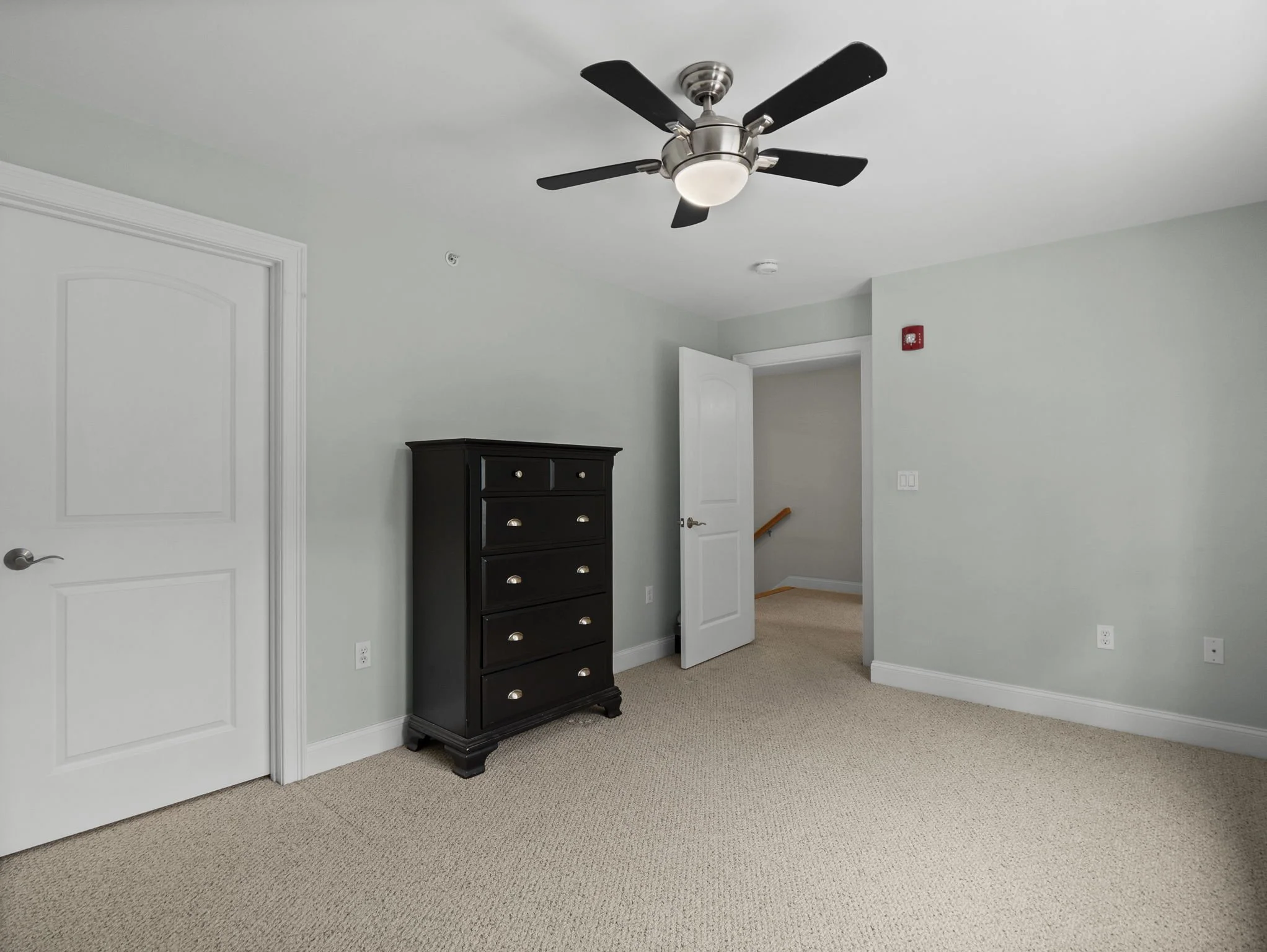 24-web-or-mls-262 Winn St B Burlington MA 24.jpg