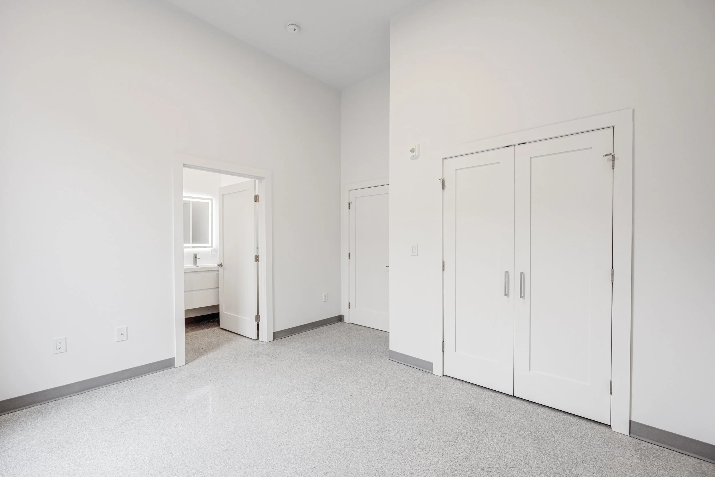 Copy of 80 Middlesex St. 306 (2 Bedroom)-12.jpg