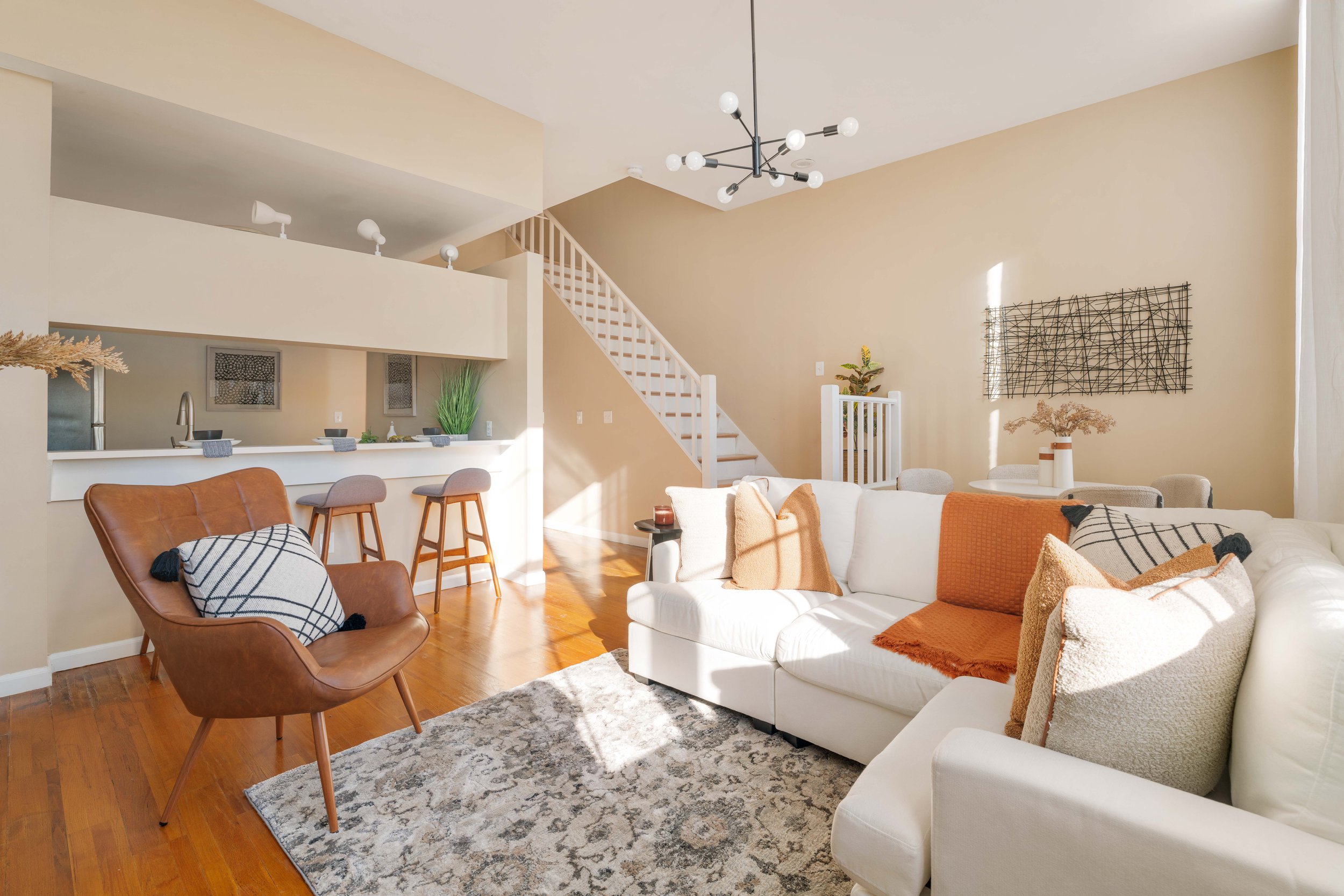 Living Room-04367.jpg