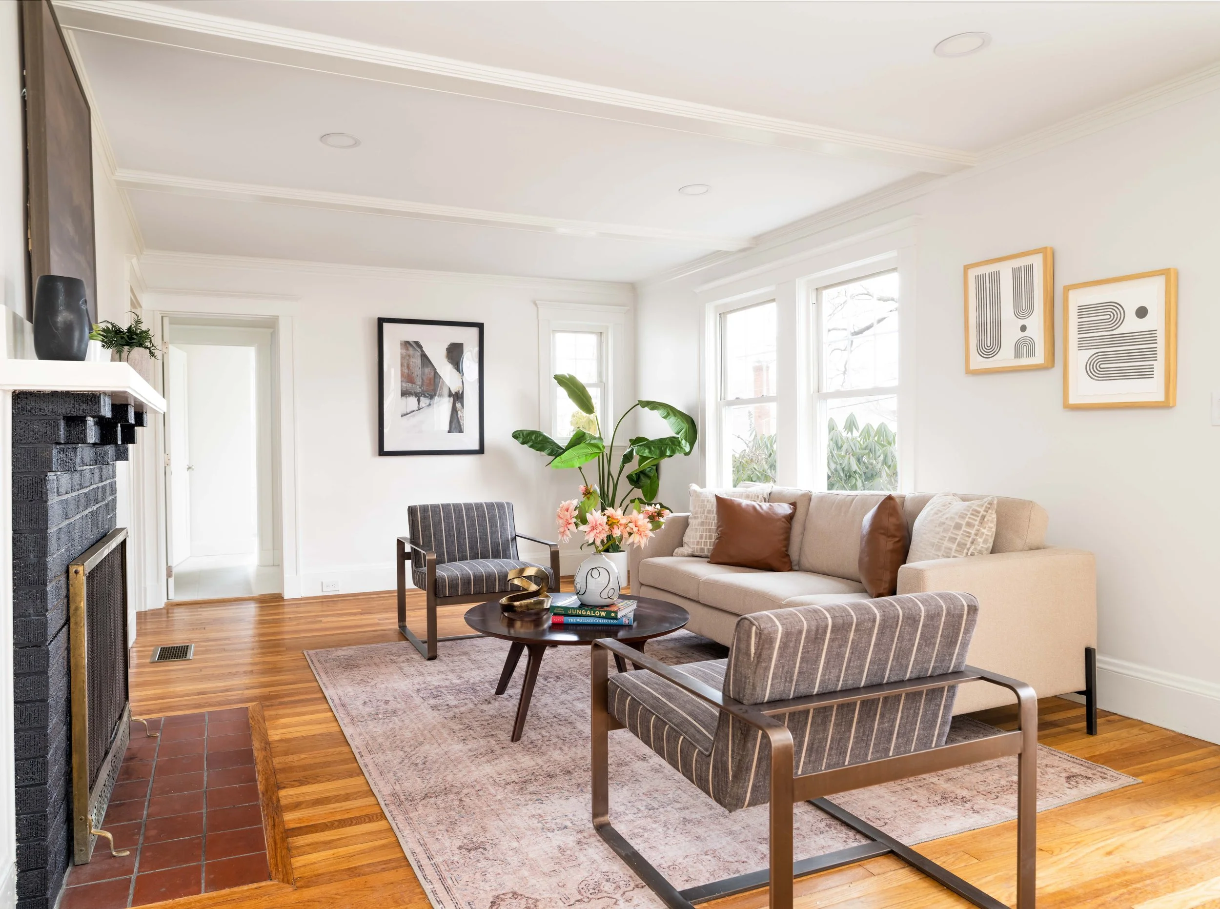 Living Room--17.jpg