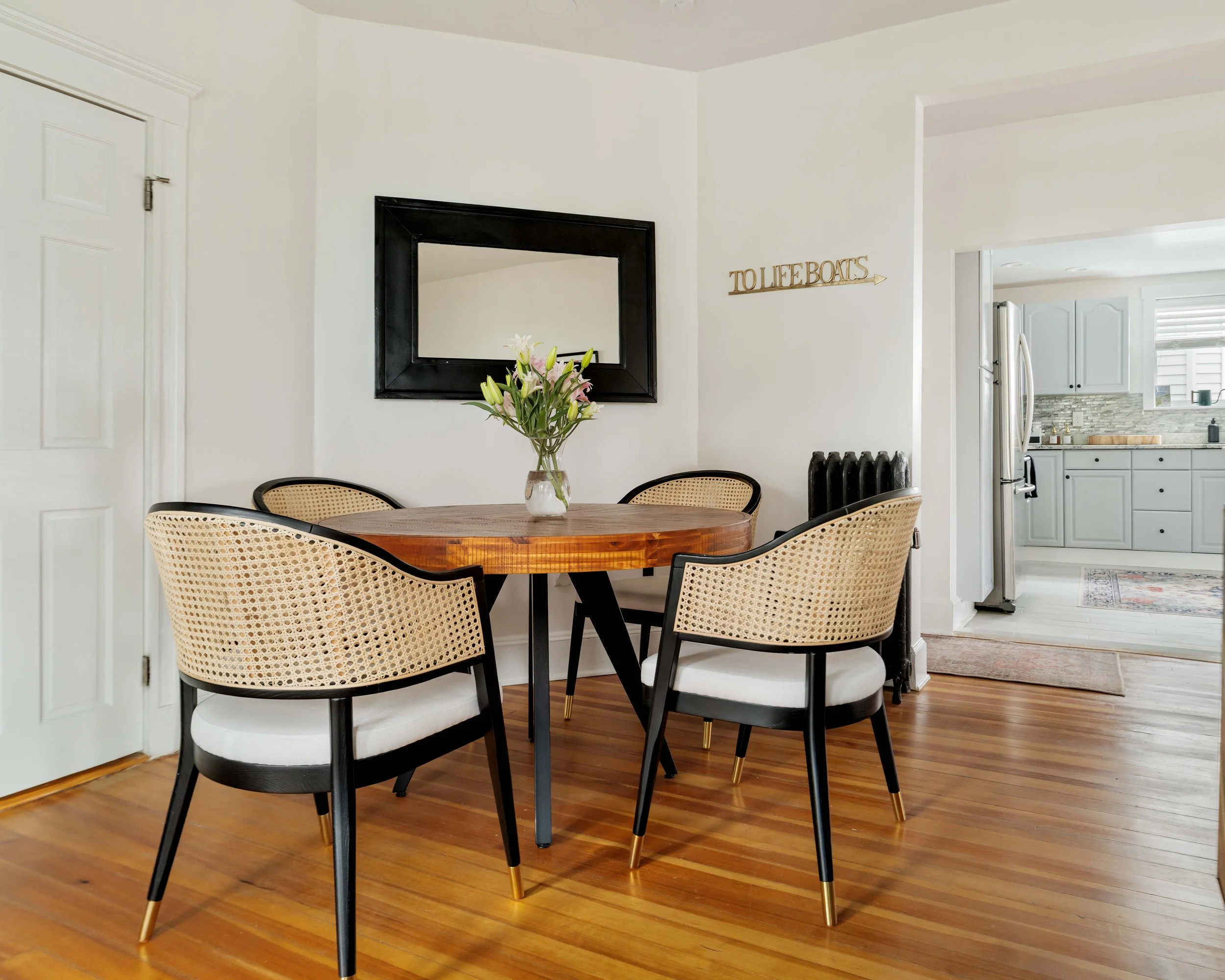 Dining Room-00352.jpg