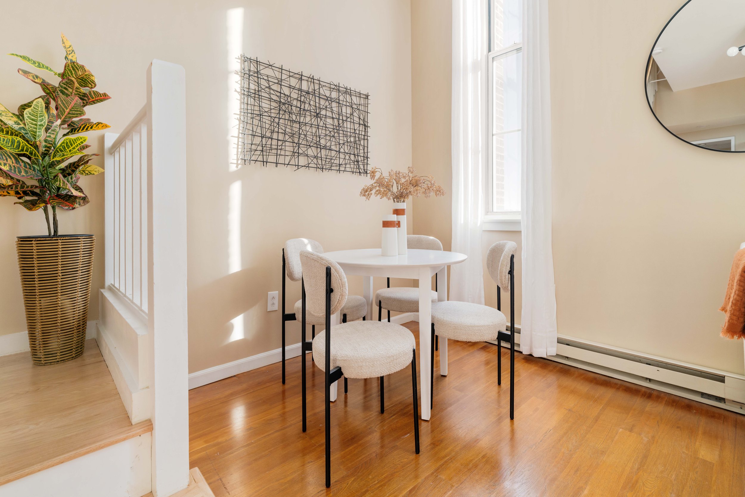 Living Room-04327.jpg