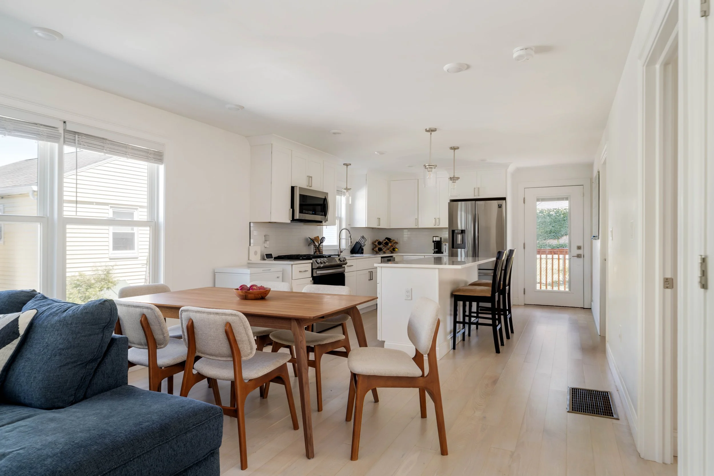 Dining Room-01702.jpg